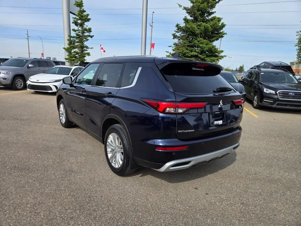 Mitsubishi Outlander снимка Mitsubishi Outlander