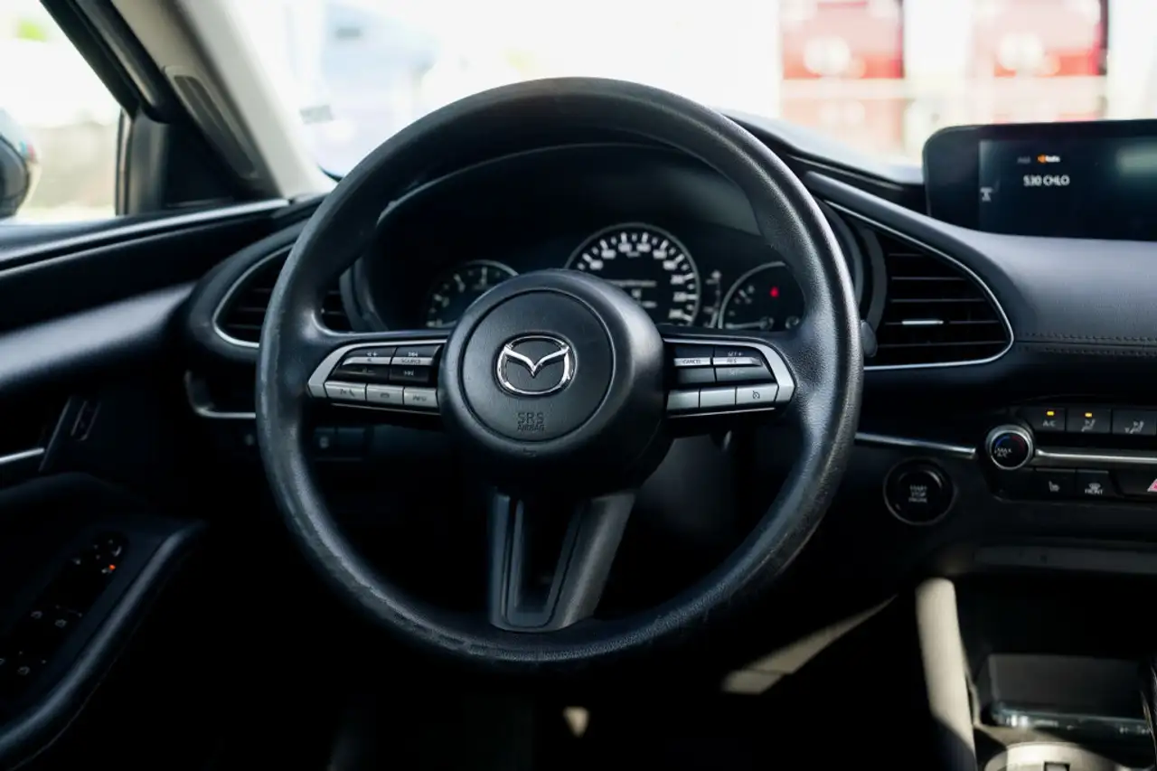 Mazda 3 снимка Mazda 3