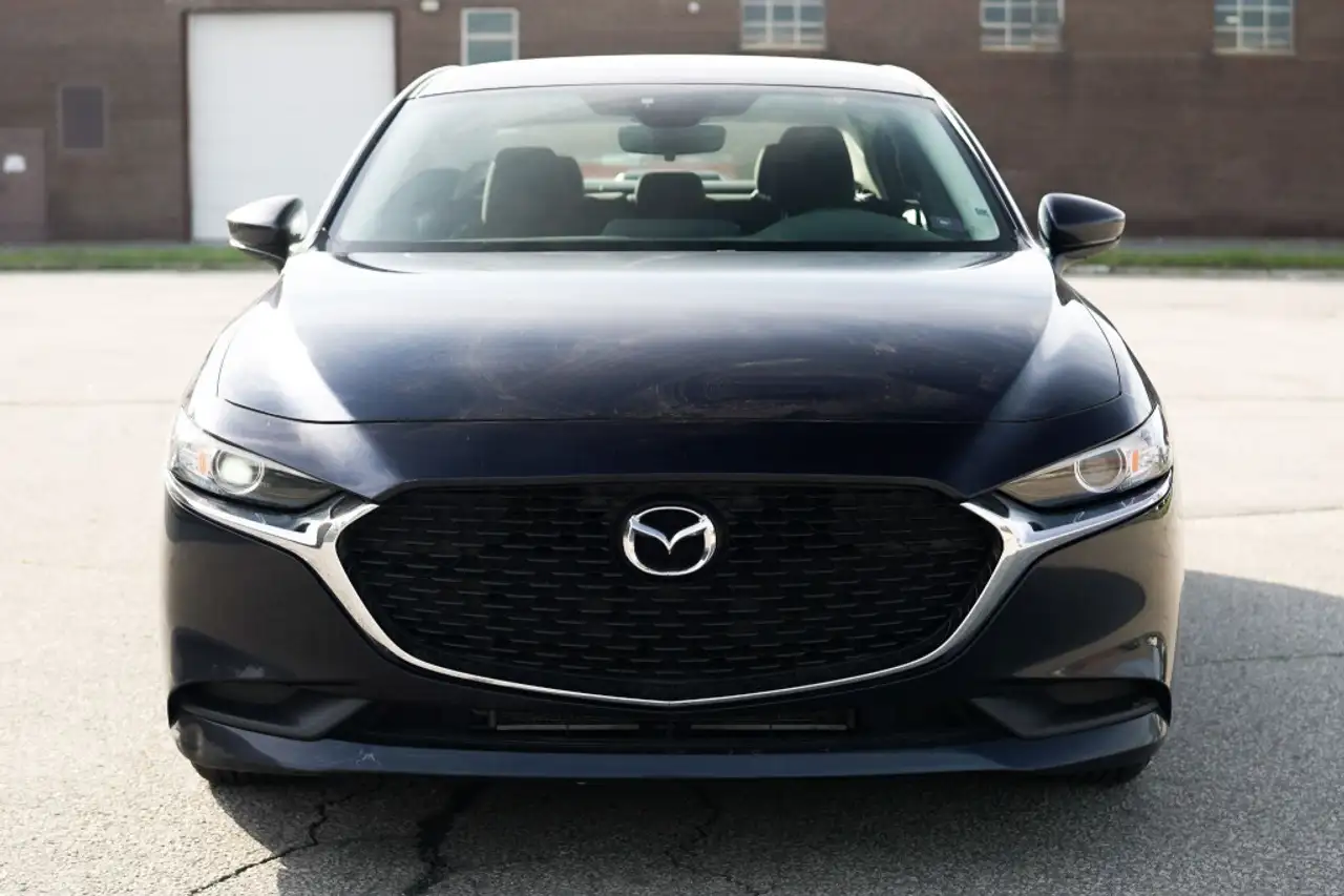 Mazda 3 снимка Mazda 3