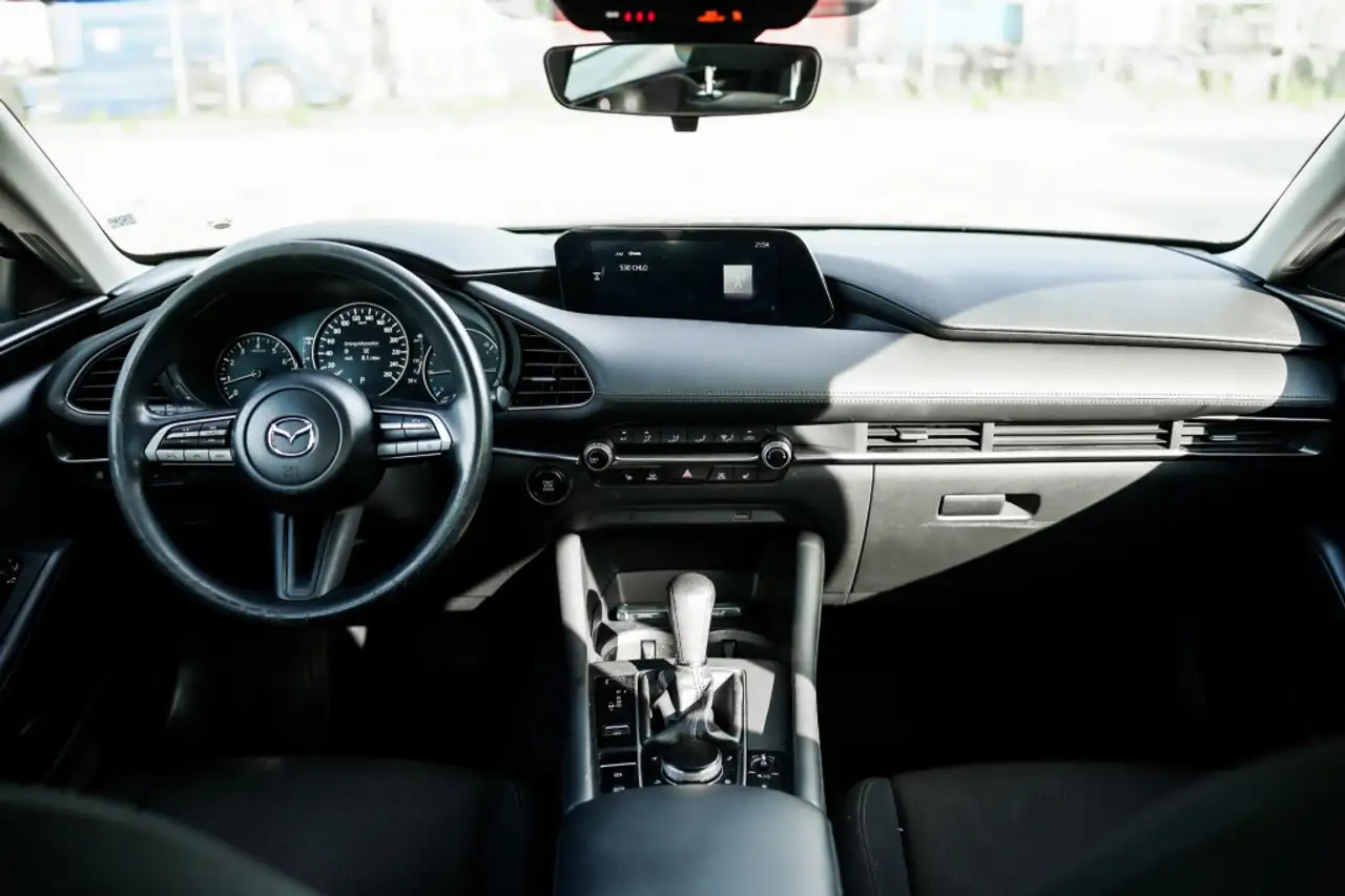 Mazda 3 снимка Mazda 3