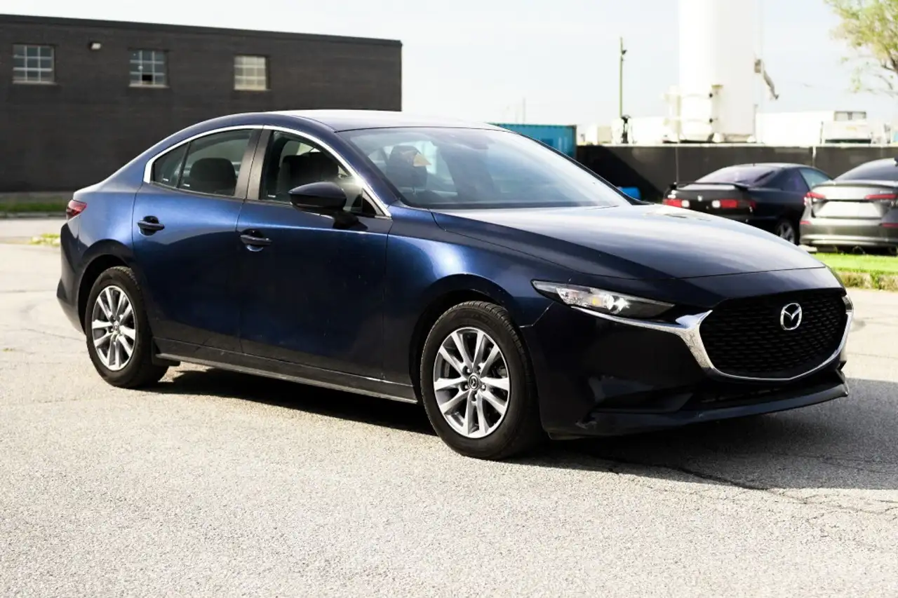 Mazda 3 снимка Mazda 3
