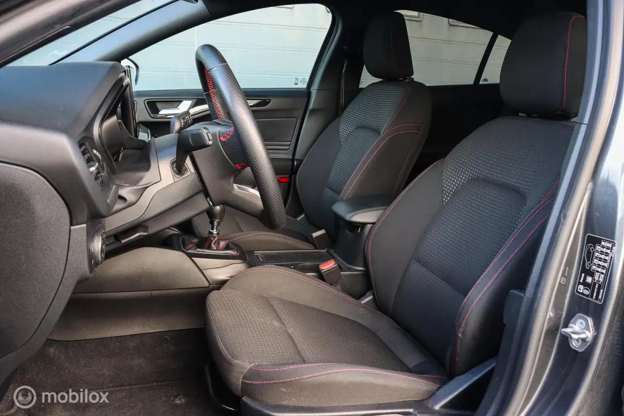 Ford Focus 1.0 EcoBoost ST-Line LED STOEL & STUURVERM. CRUISE, миниатюра 6