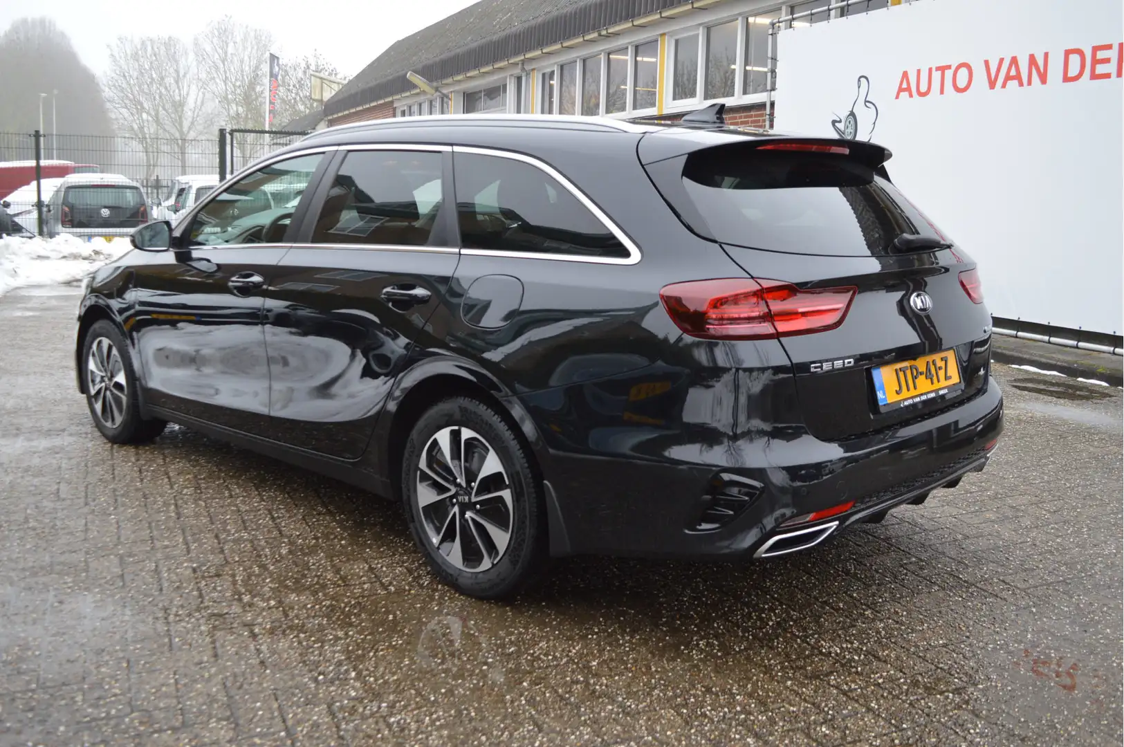Kia Ceed SW / cee'd SW Sportswagon 1.6 GDI PHEV Dynamic Line Clima / Appl Schwarz - 2