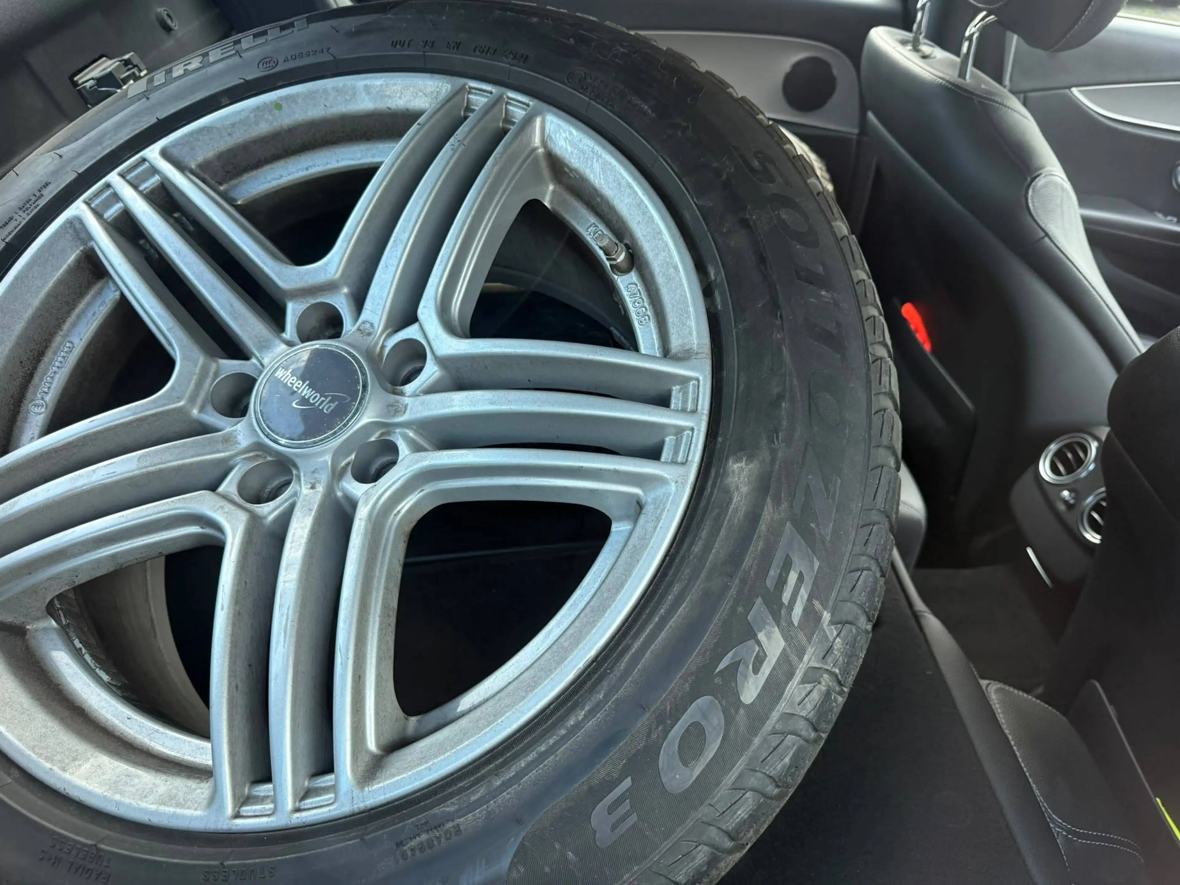Mercedes-Benz E 220 E 220 d (213.004) — photo 3