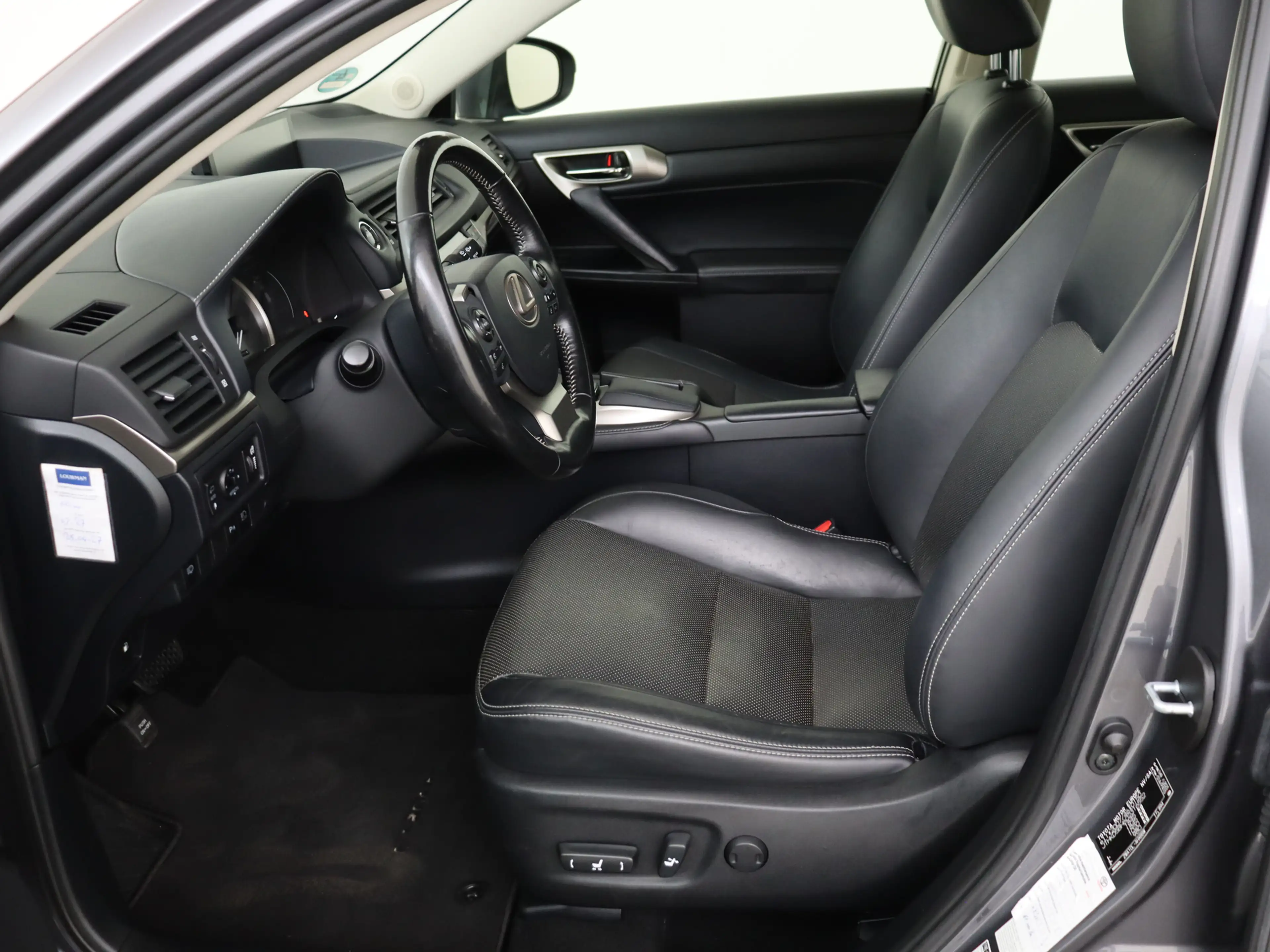 Lexus CT 200h Luxury Line | Dealer onderhouden | Mark Levinson P — photo 15