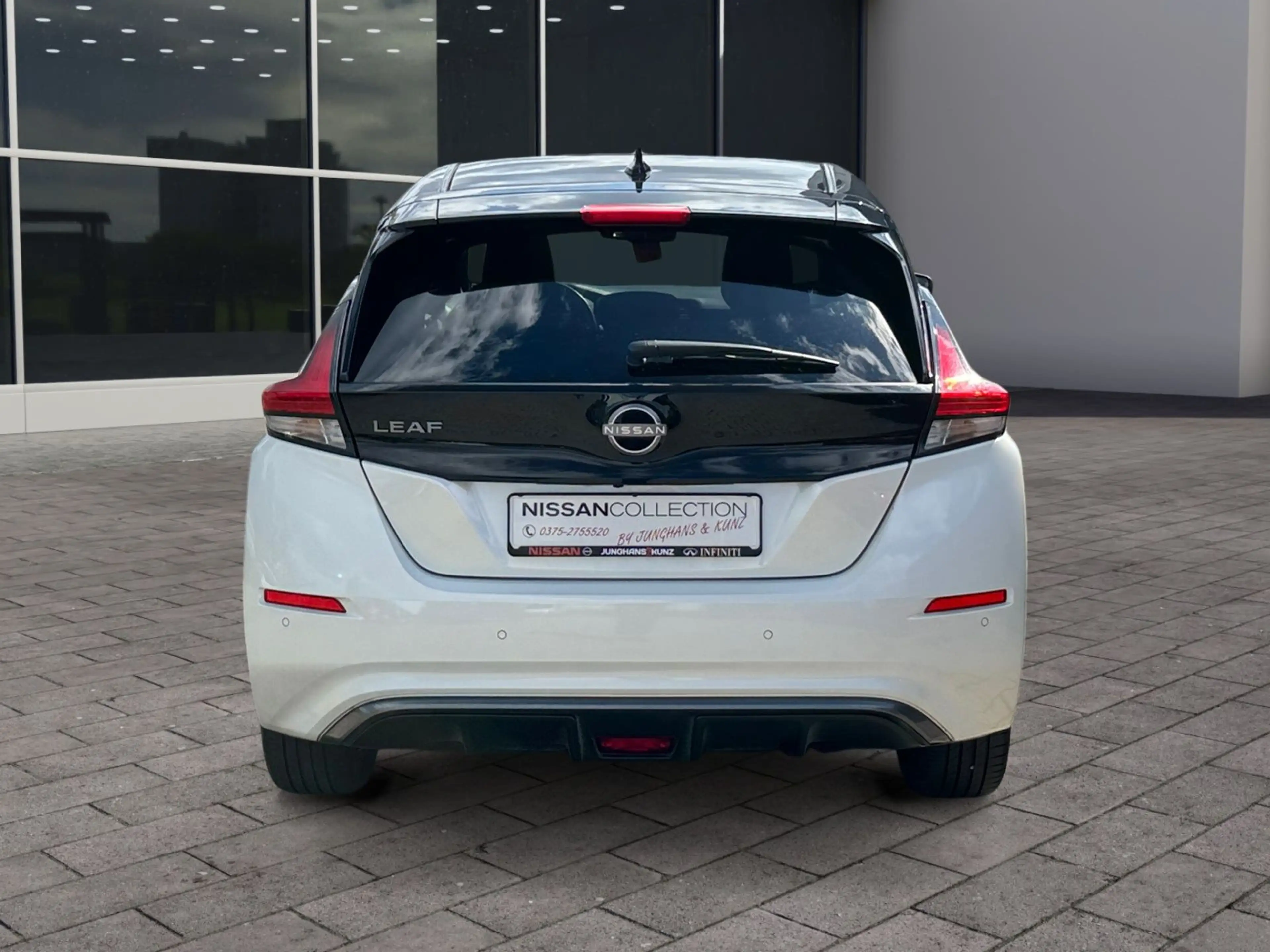 Nissan Leaf N-Connecta Winter LED — photo 6