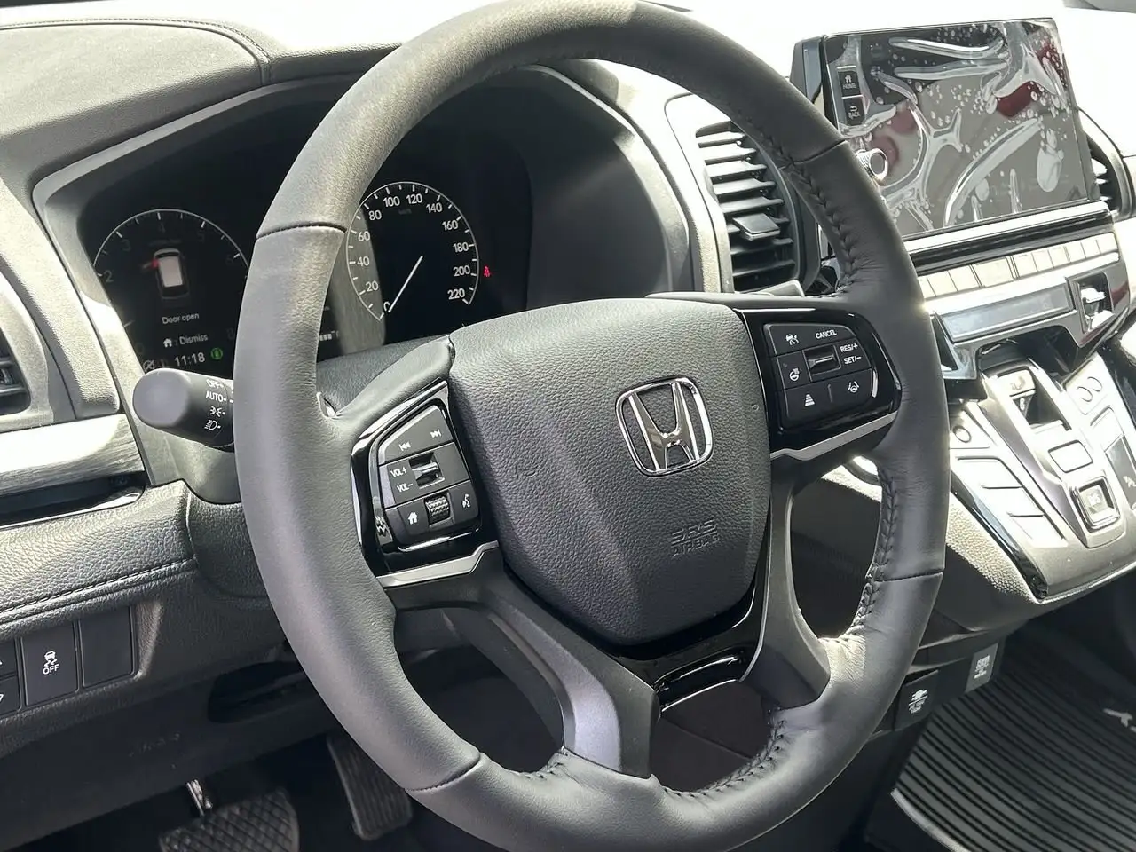 Honda Odyssey снимка Honda Odyssey