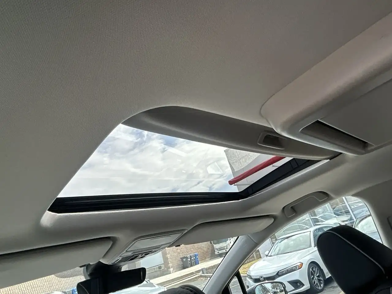 Honda Odyssey снимка Honda Odyssey