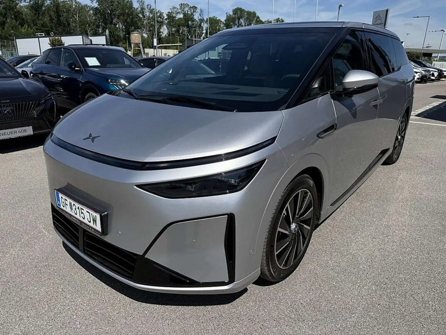 Xpeng X9 X9 XPENG X9 FWD Long Range Silber - 1