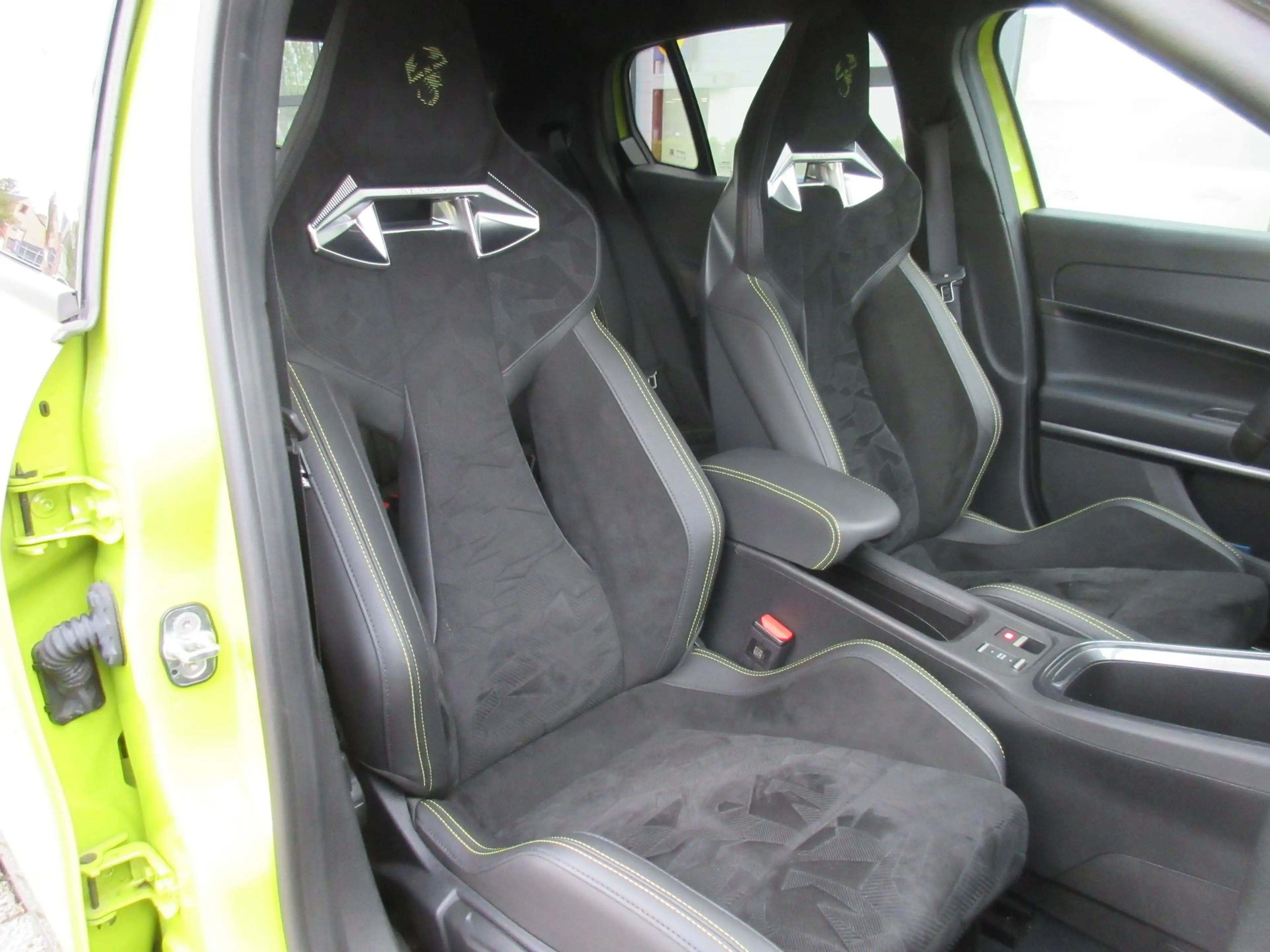 Abarth 600e Scorpionissima 280 pk — photo 11