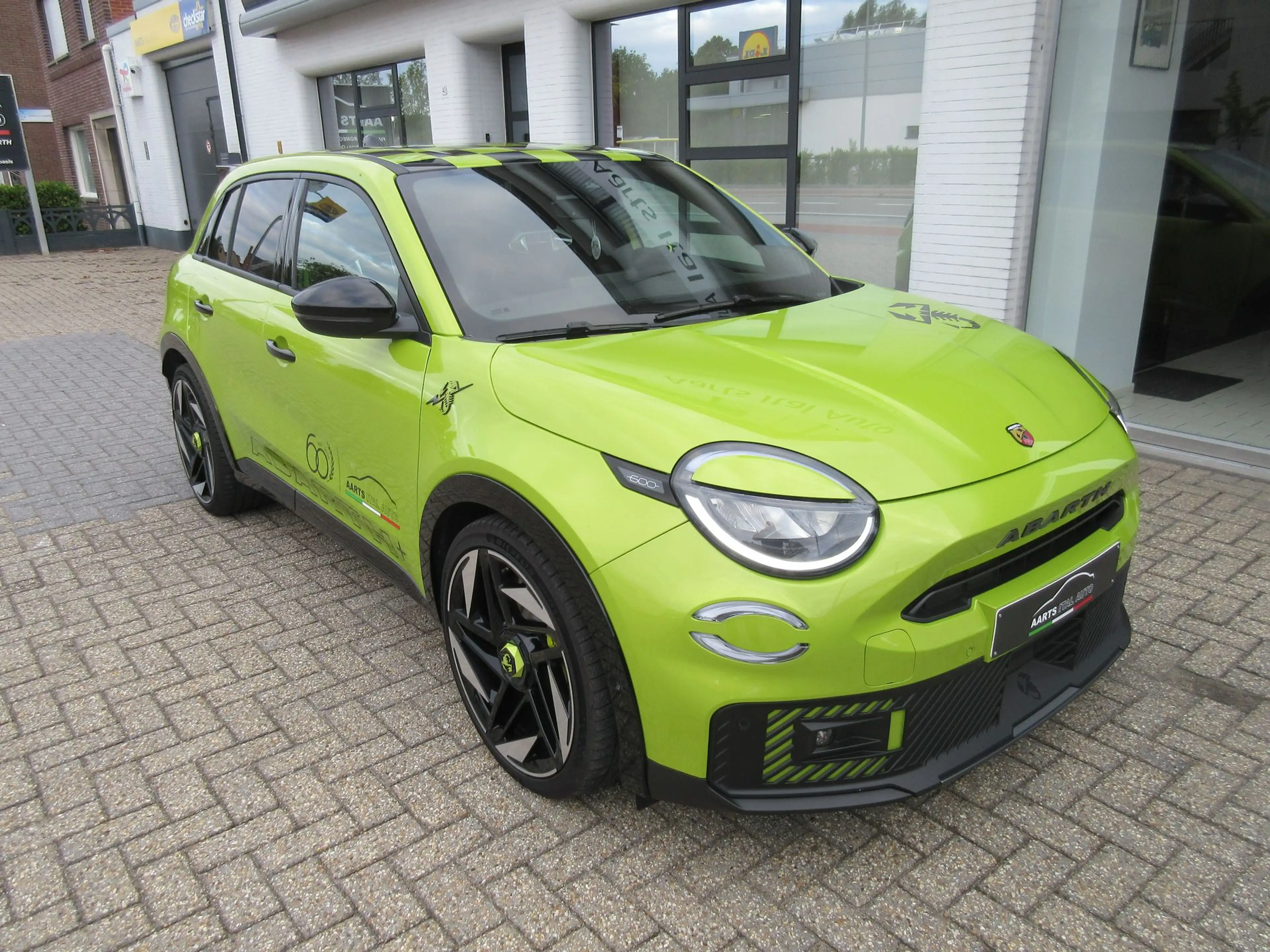 Abarth 600e Scorpionissima 280 pk — photo 5
