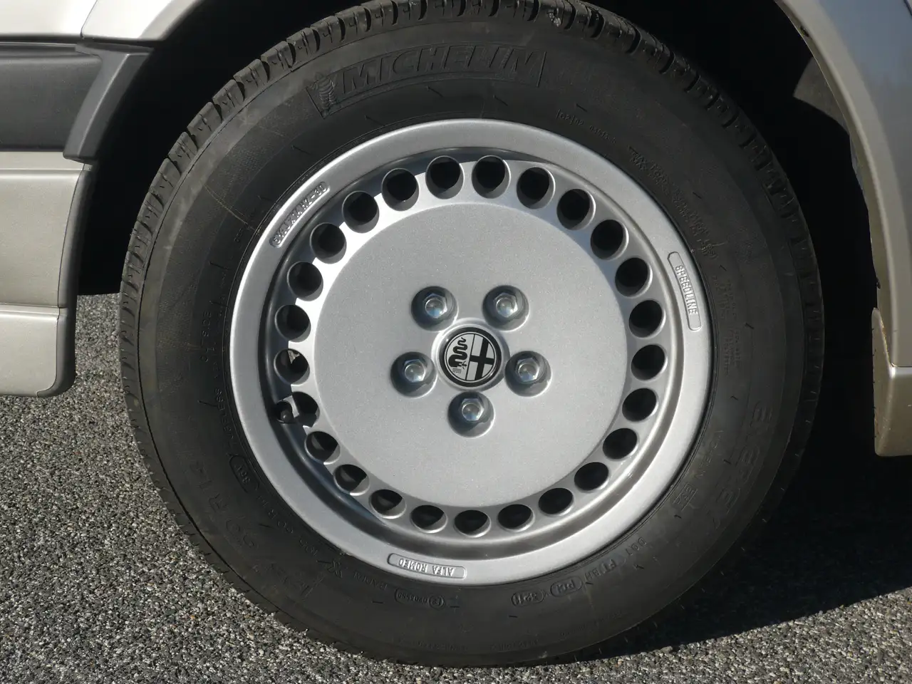 Alfa Romeo 75 twin spark, foto 10