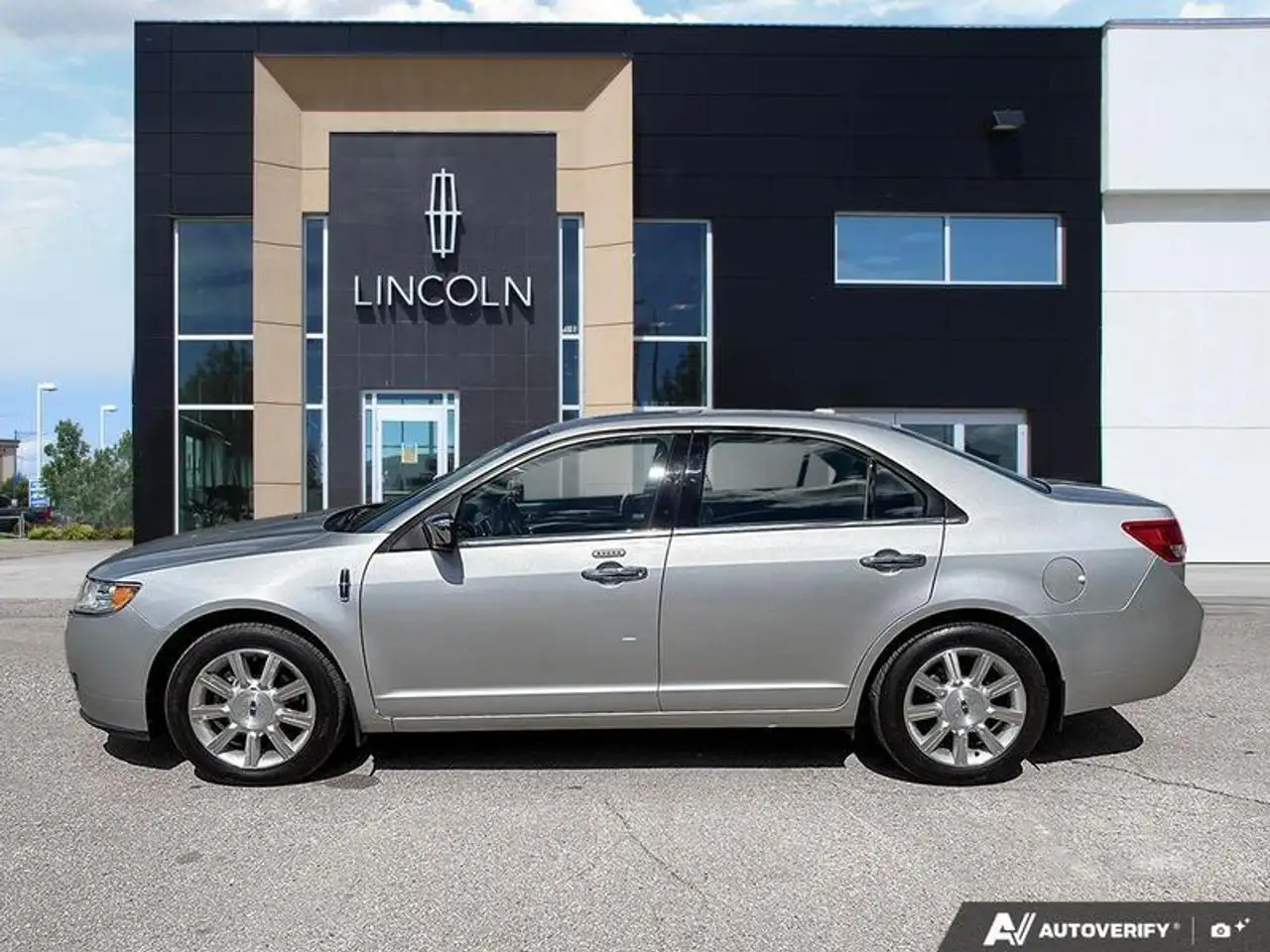Lincoln MKZ снимка Lincoln MKZ