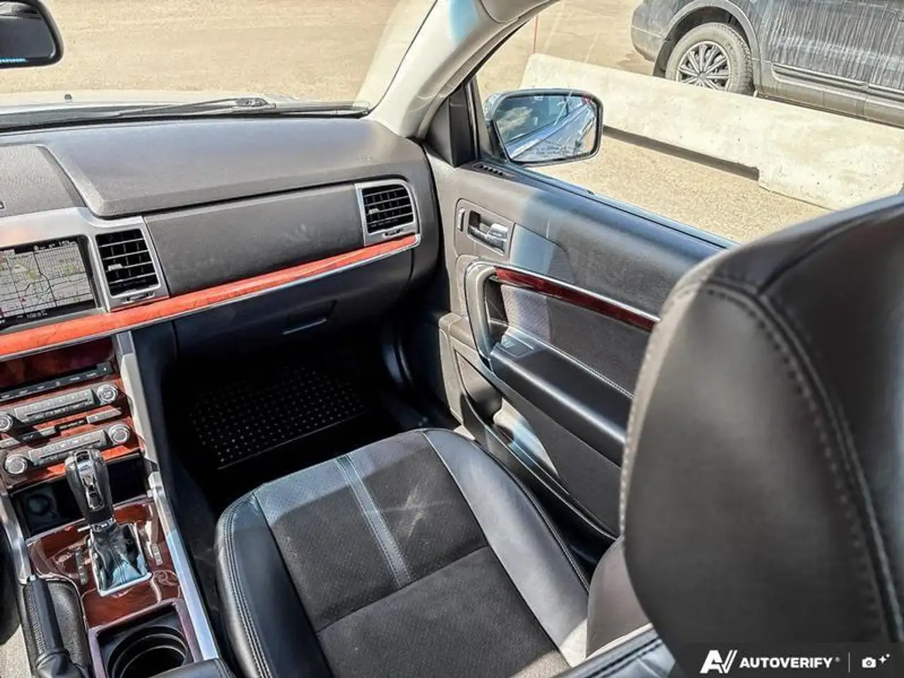 Lincoln MKZ снимка Lincoln MKZ