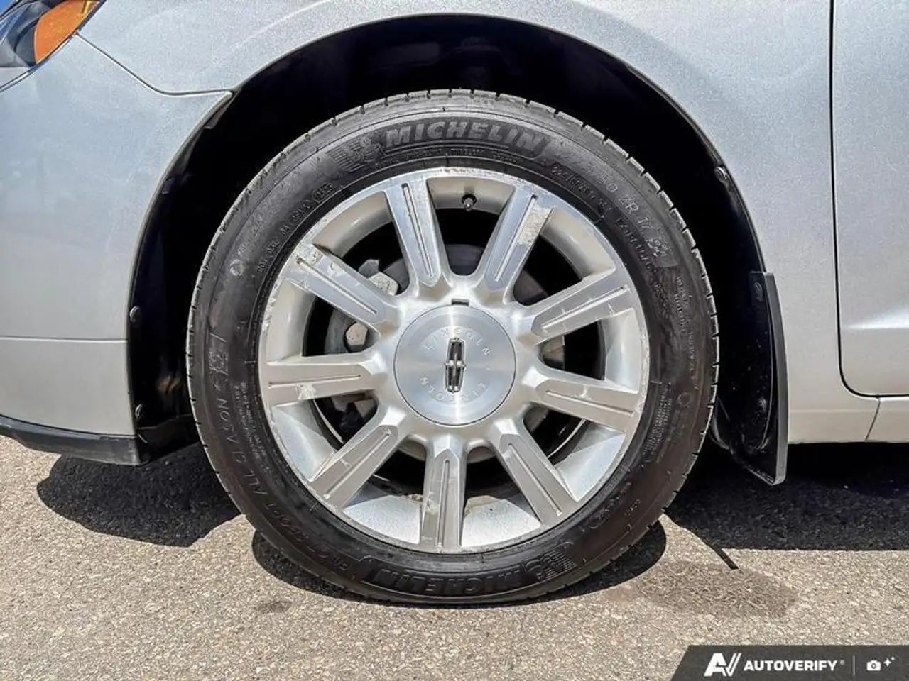 Lincoln MKZ снимка Lincoln MKZ