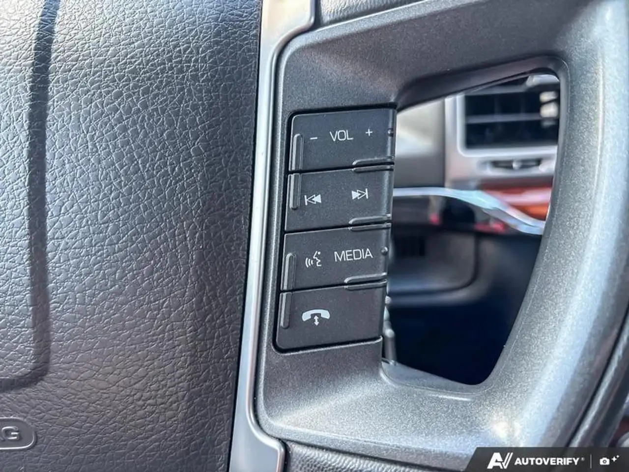 Lincoln MKZ снимка Lincoln MKZ