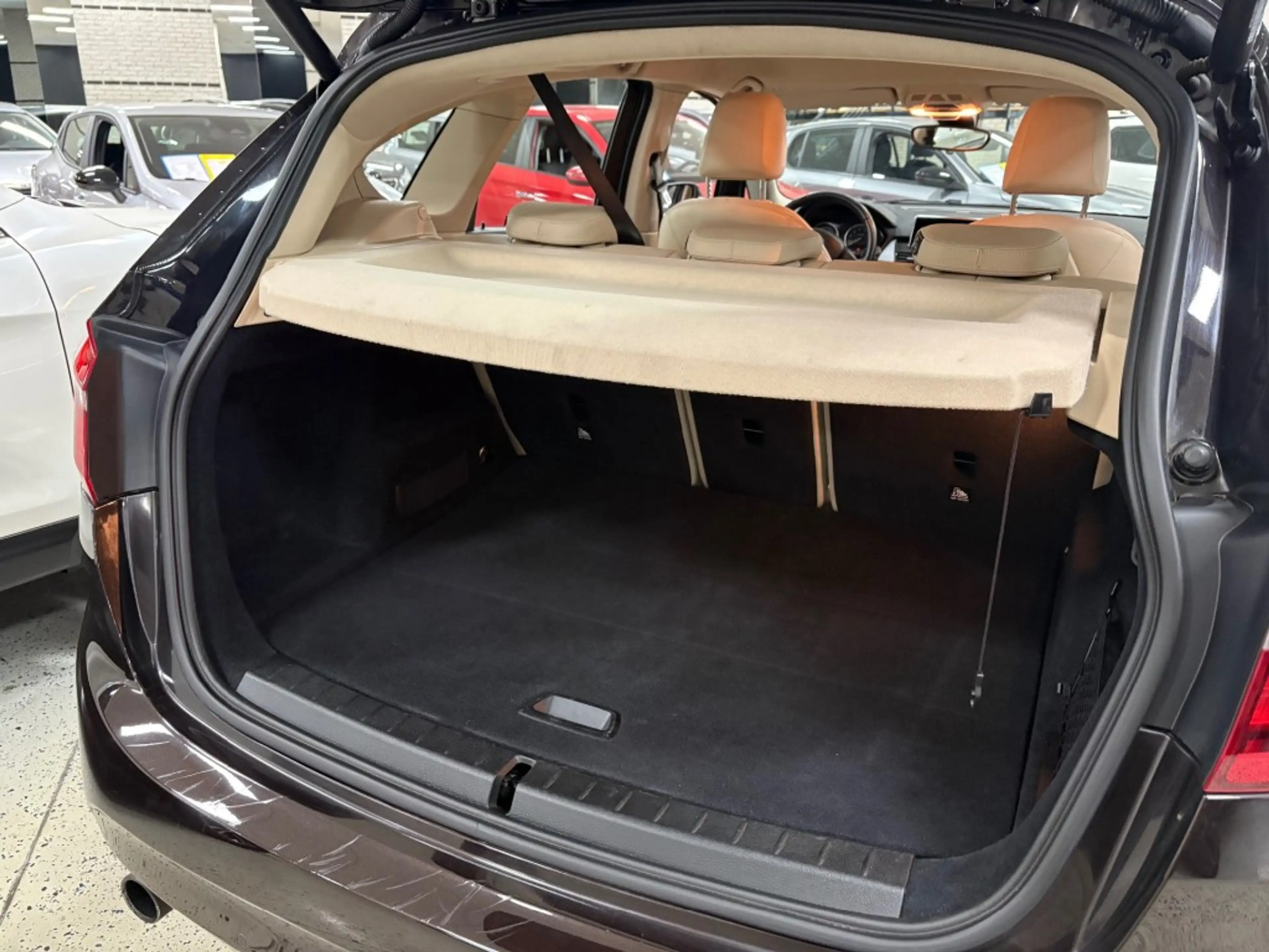 BMW 218 218I EXE Sport Leder Navigatie Cam PDC Headup — photo 10