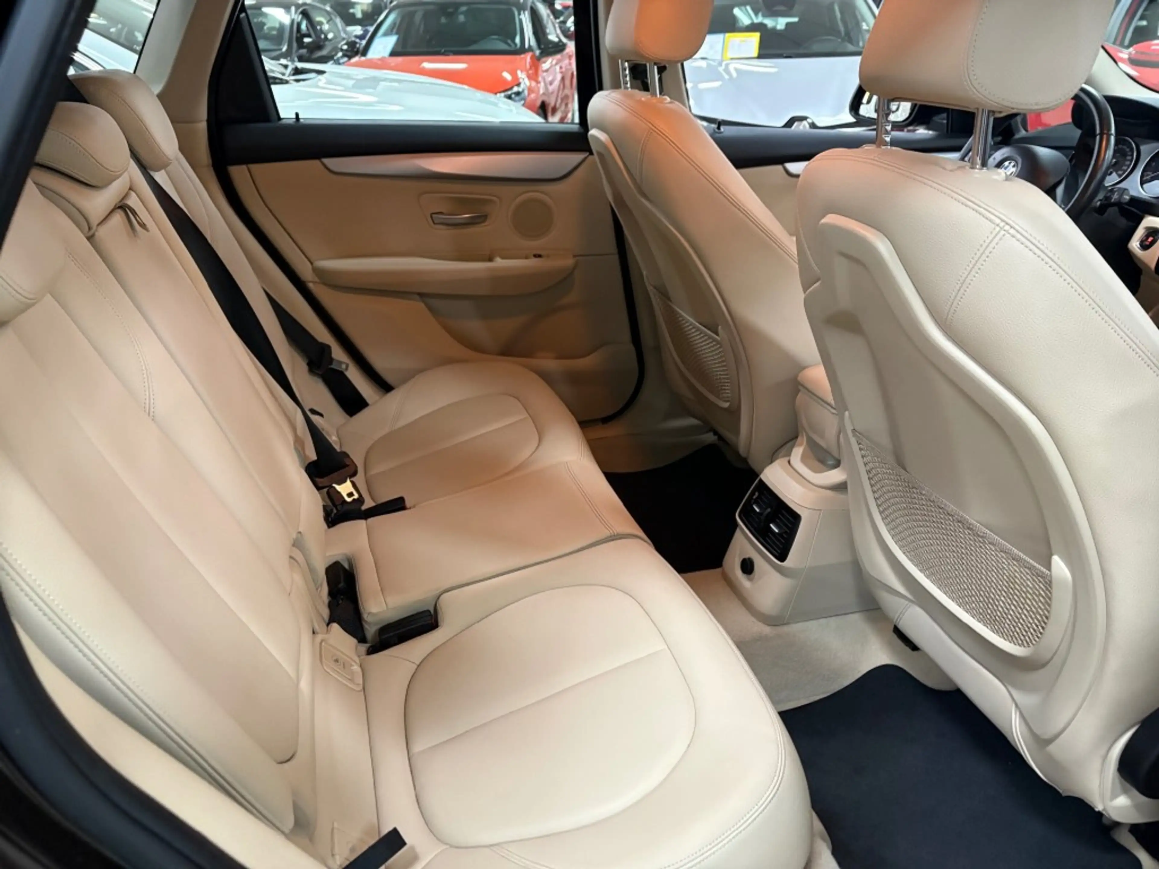 BMW 218 218I EXE Sport Leder Navigatie Cam PDC Headup — photo 9