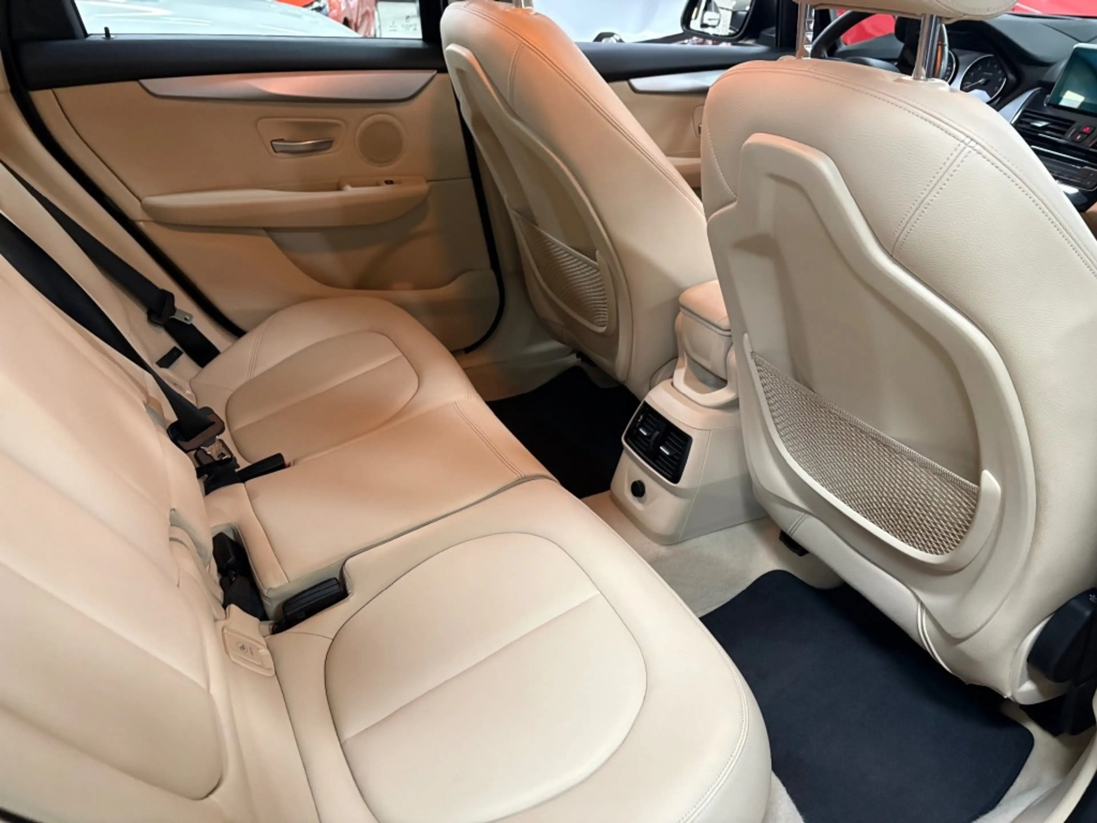 BMW 218 218I EXE Sport Leder Navigatie Cam PDC Headup — photo 22