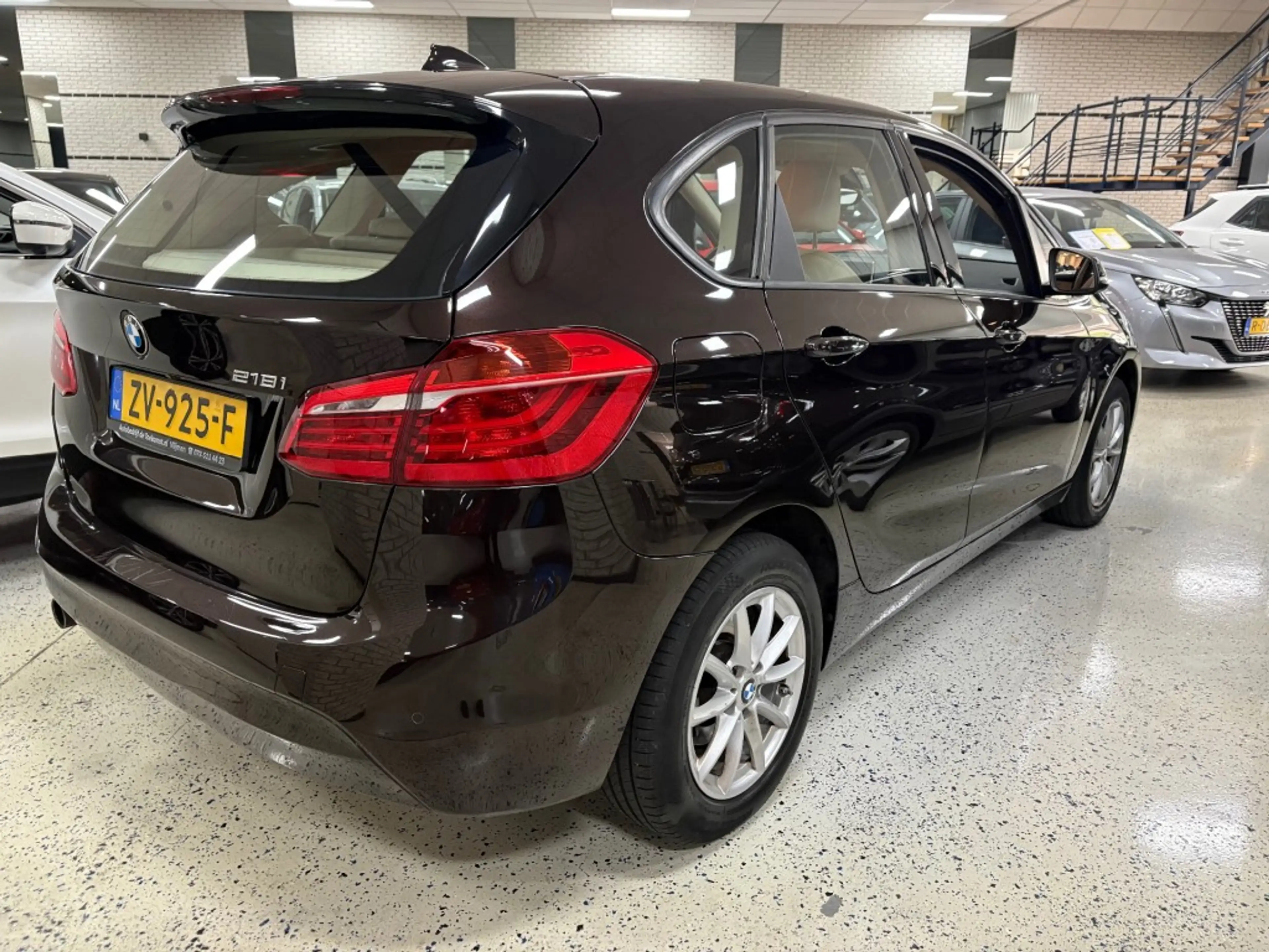 BMW 218 218I EXE Sport Leder Navigatie Cam PDC Headup — photo 2