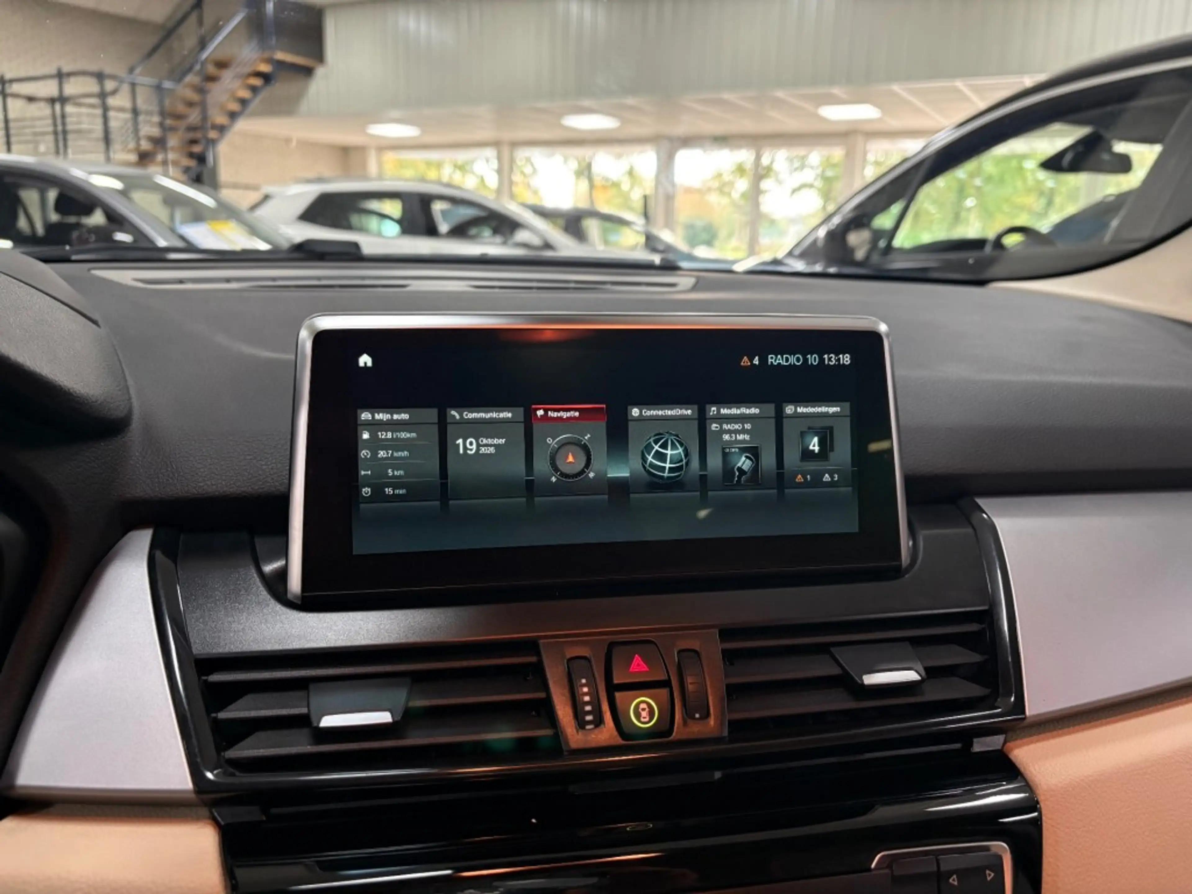 BMW 218 218I EXE Sport Leder Navigatie Cam PDC Headup — photo 14