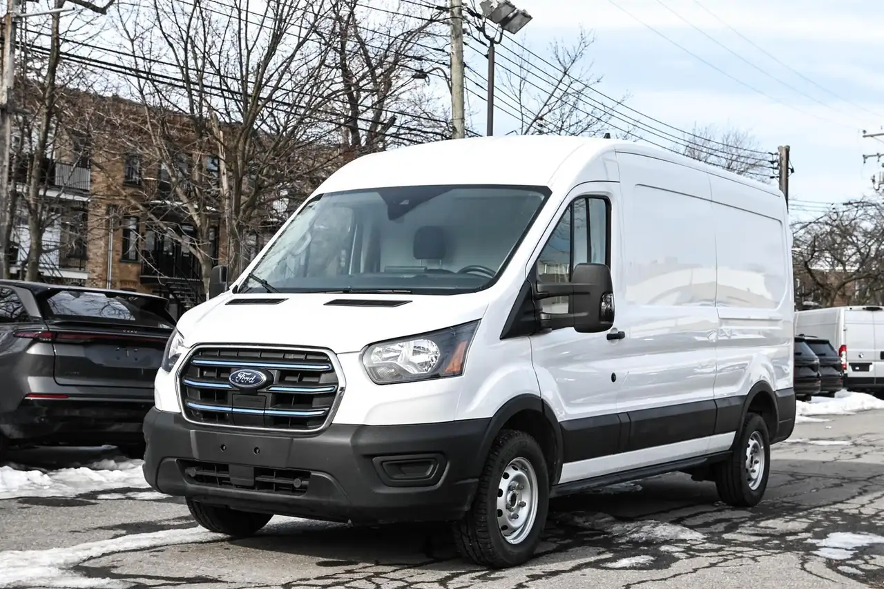 2023 Ford E-Transit