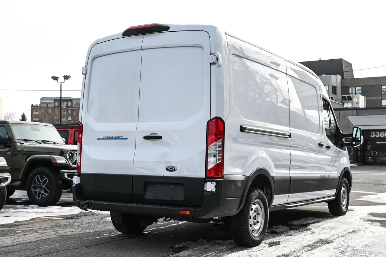 Ford E-Transit fotografie Ford E-Transit