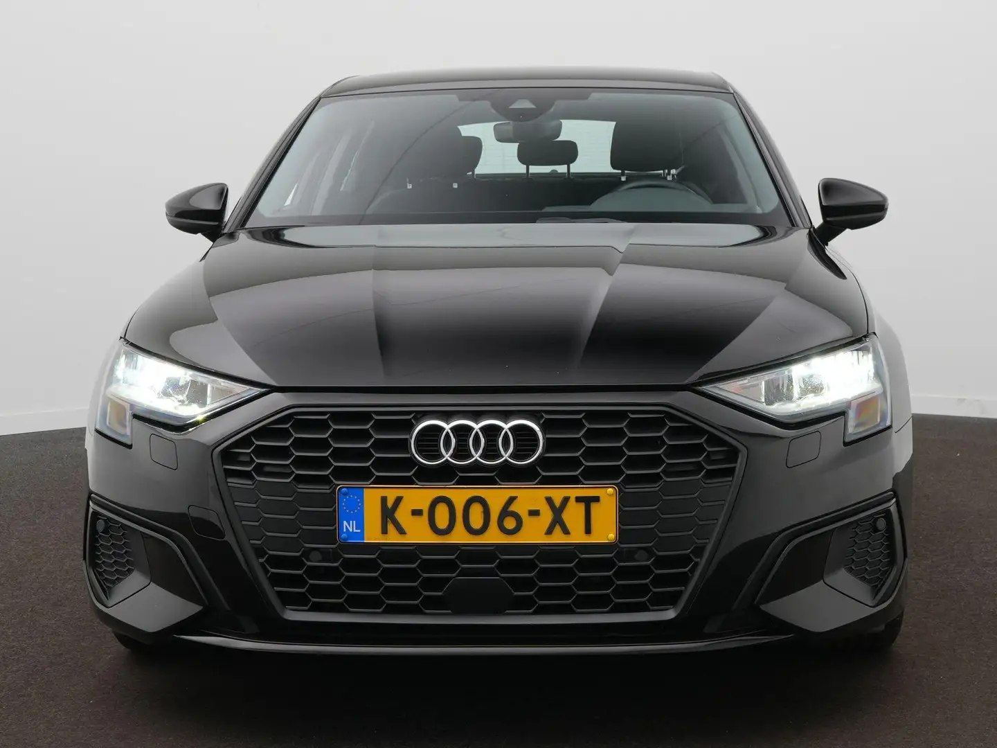 Audi A3 Sportback 30 TFSI Pro Line | Climate | LED | Carpl Zwart - 2