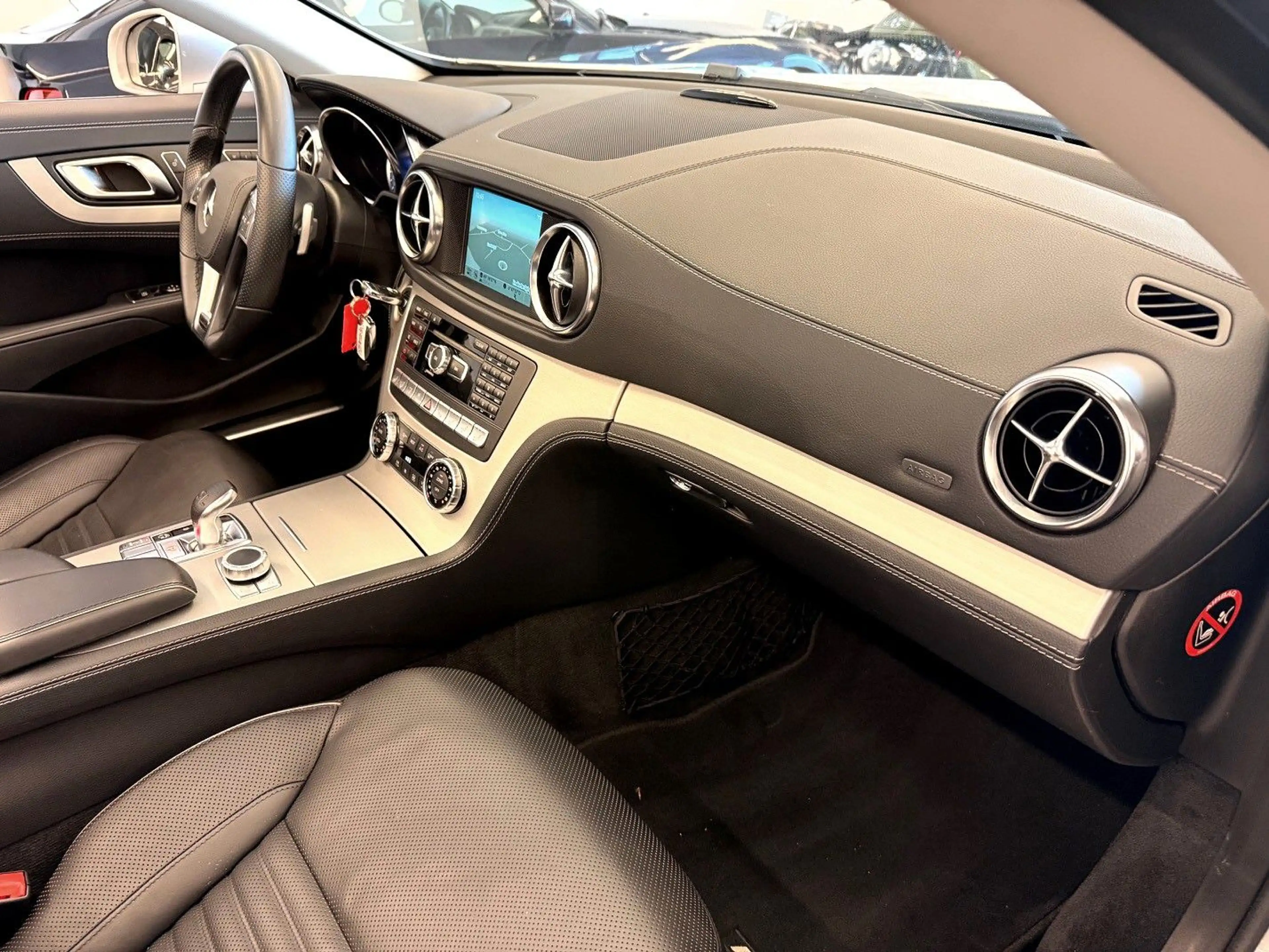 Mercedes-Benz SL 350 AMG Paket Perfekte Ausstattung Garantie — photo 14