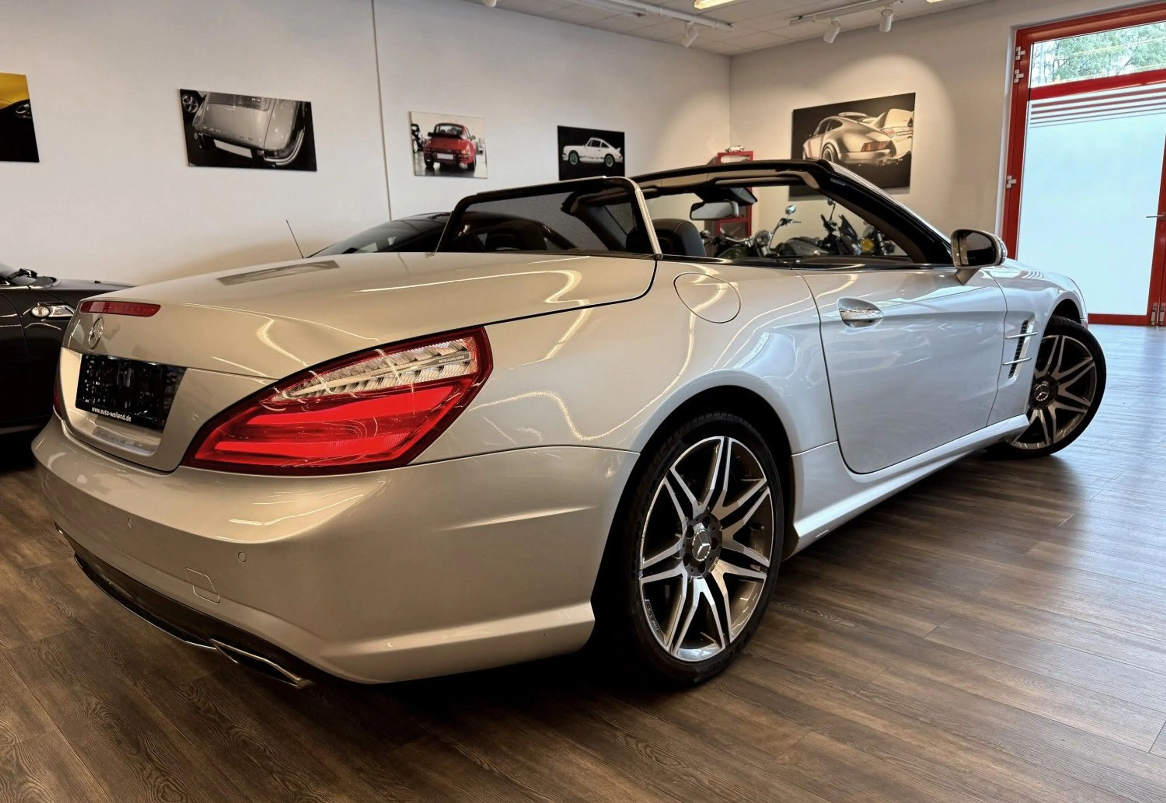 Mercedes-Benz SL 350 AMG Paket Perfekte Ausstattung Garantie — photo 5
