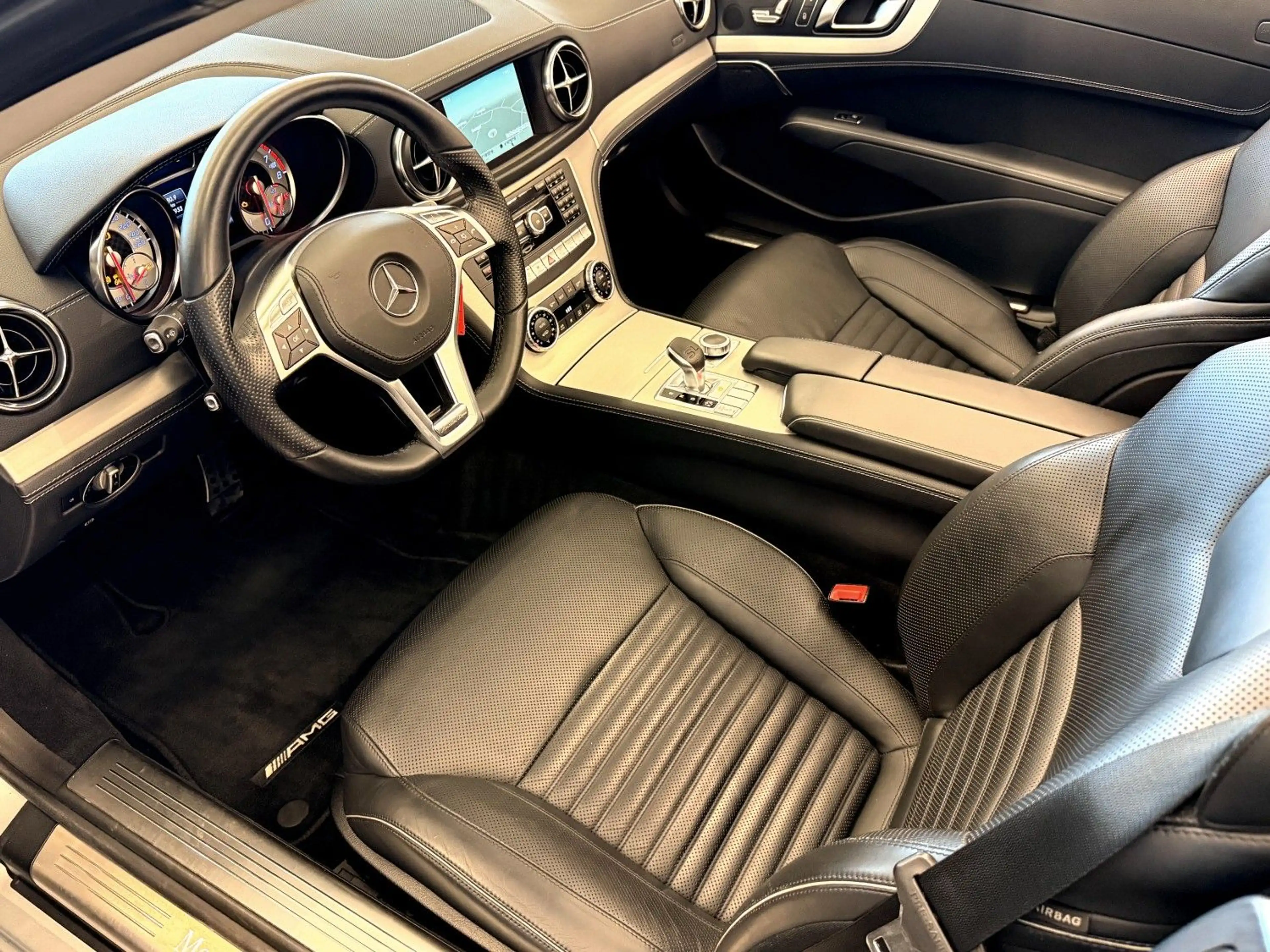Mercedes-Benz SL 350 AMG Paket Perfekte Ausstattung Garantie — photo 3