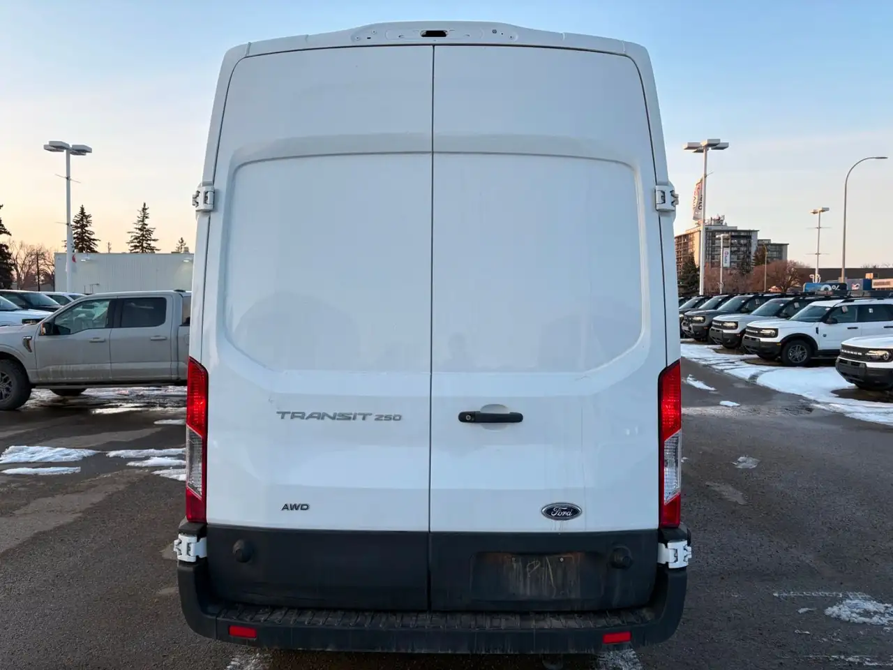 Ford Transit Cargo Van снимка Ford Transit Cargo Van
