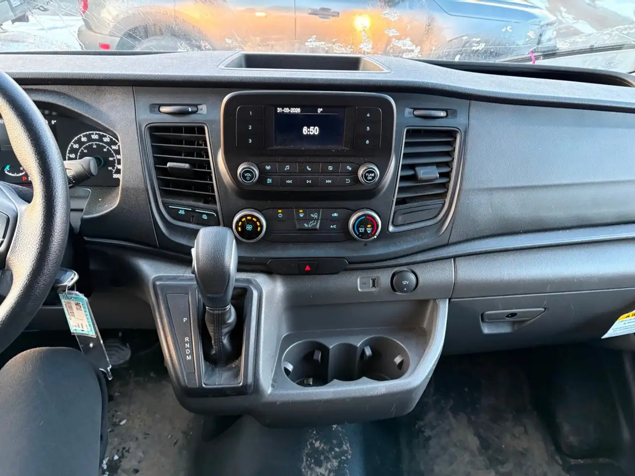 Ford Transit Cargo Van снимка Ford Transit Cargo Van