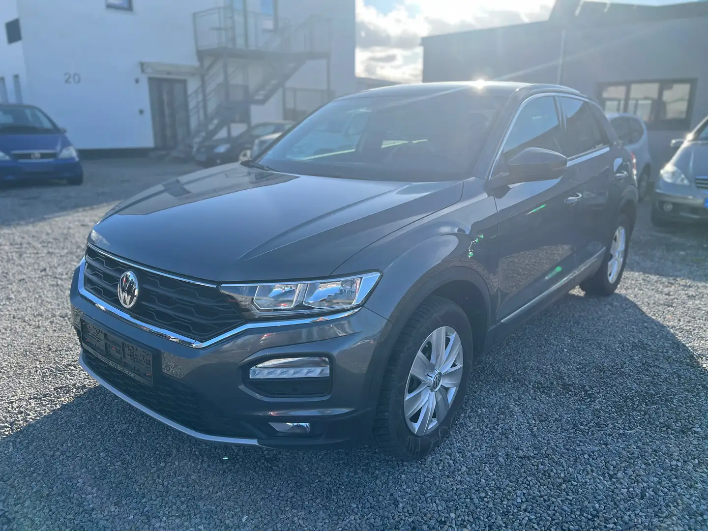 Volkswagen T-Roc 1.5 TSI SPORT mit umfangreicher Ausstattung Grau - 1