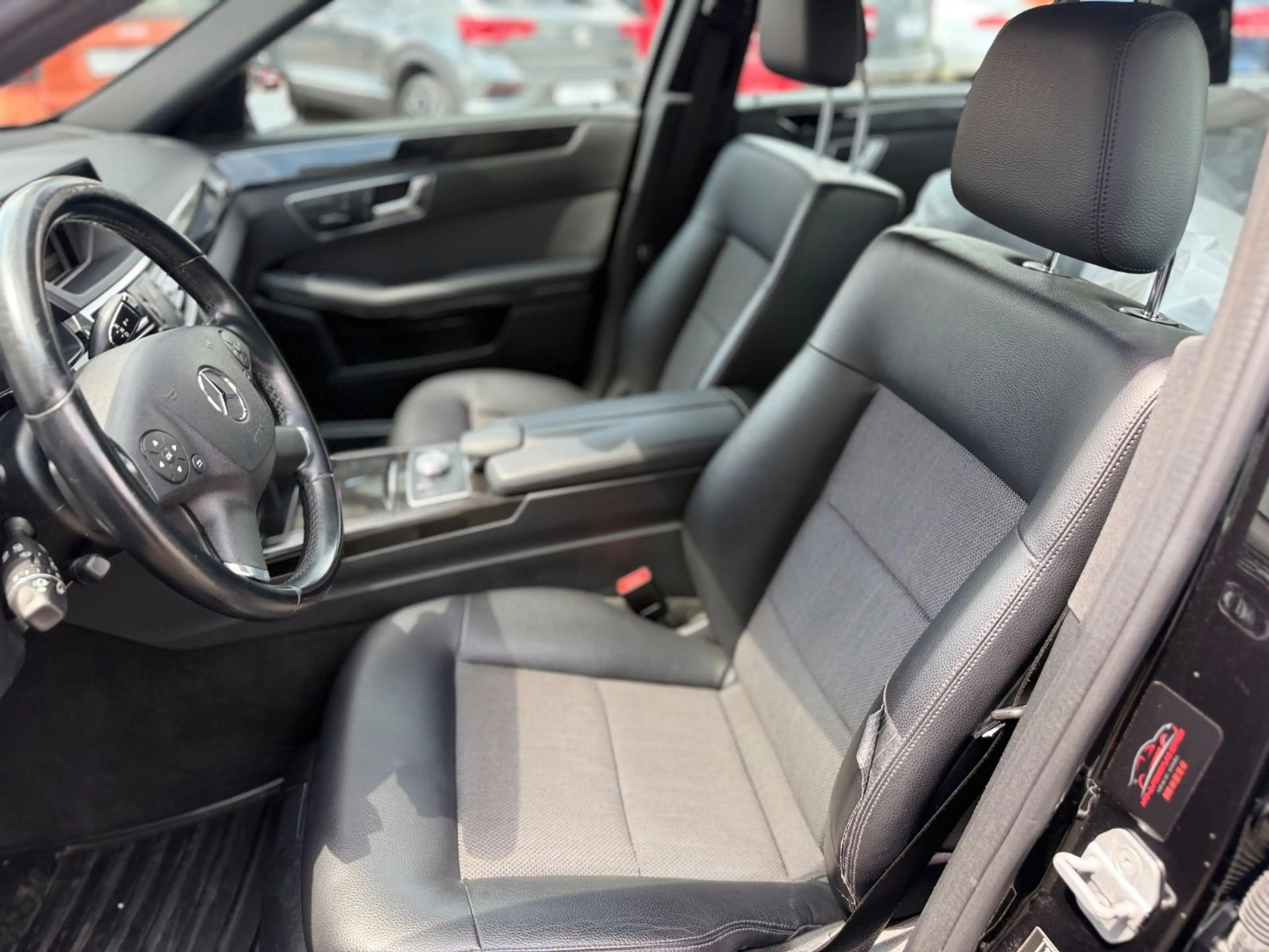 Mercedes-Benz E 350 CDI T-Modell 4Matic AMG I ACC I R-Kamera — photo 9