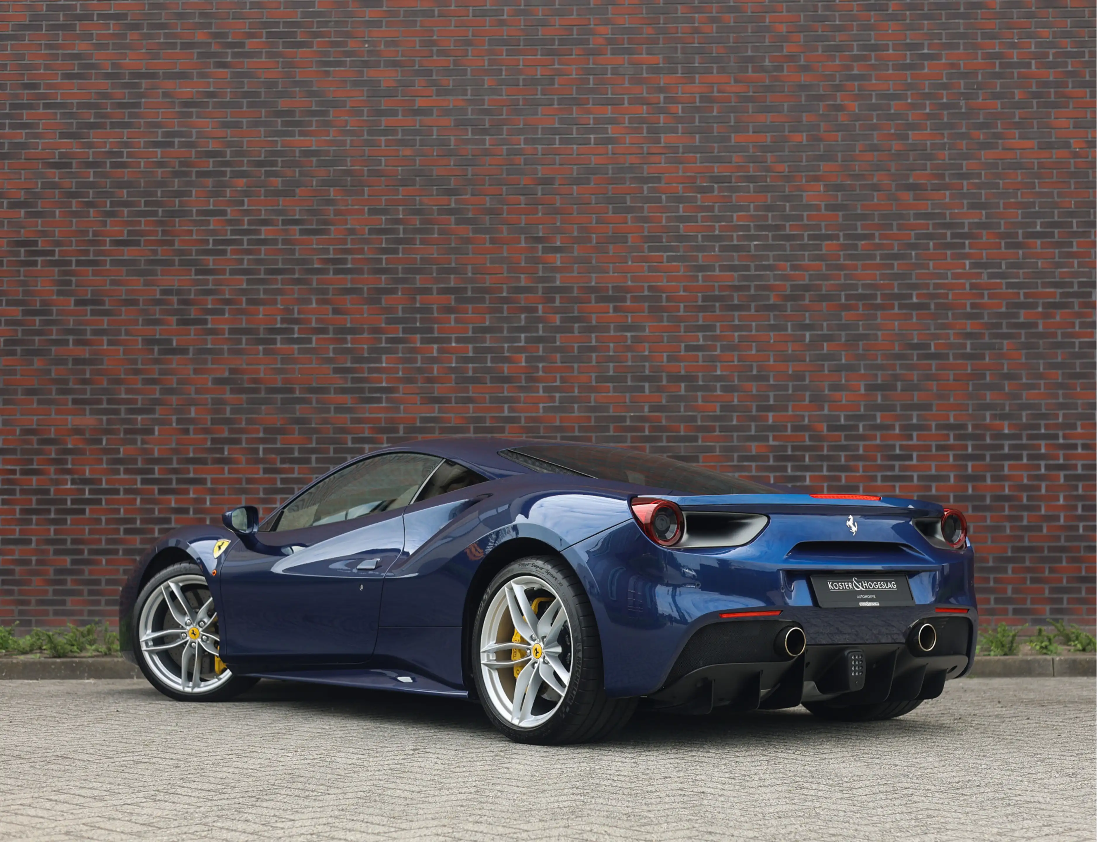 Ferrari 488 3.9 GTB HELE | New Power - Blu TDF — photo 2