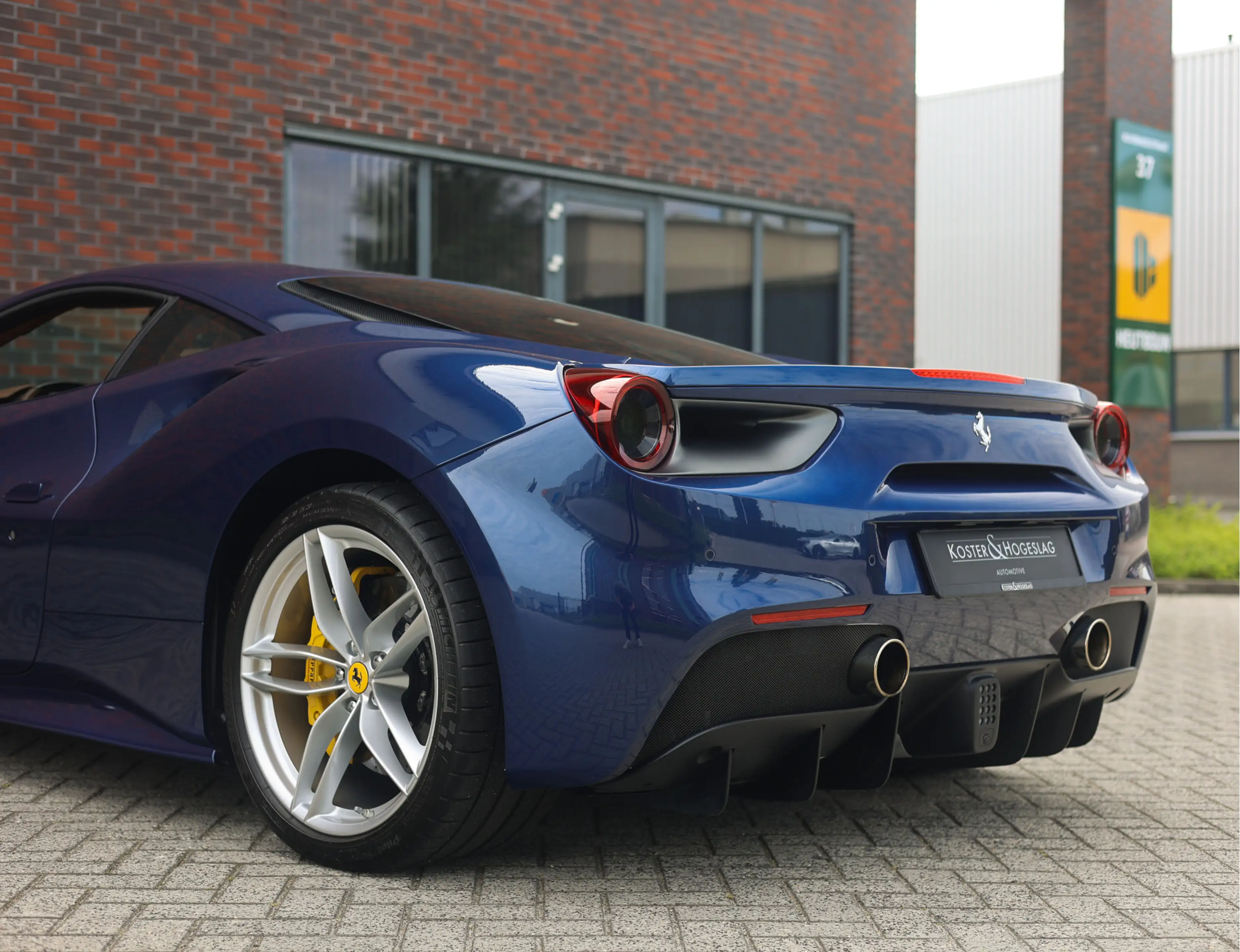 Ferrari 488 3.9 GTB HELE | New Power - Blu TDF — photo 10