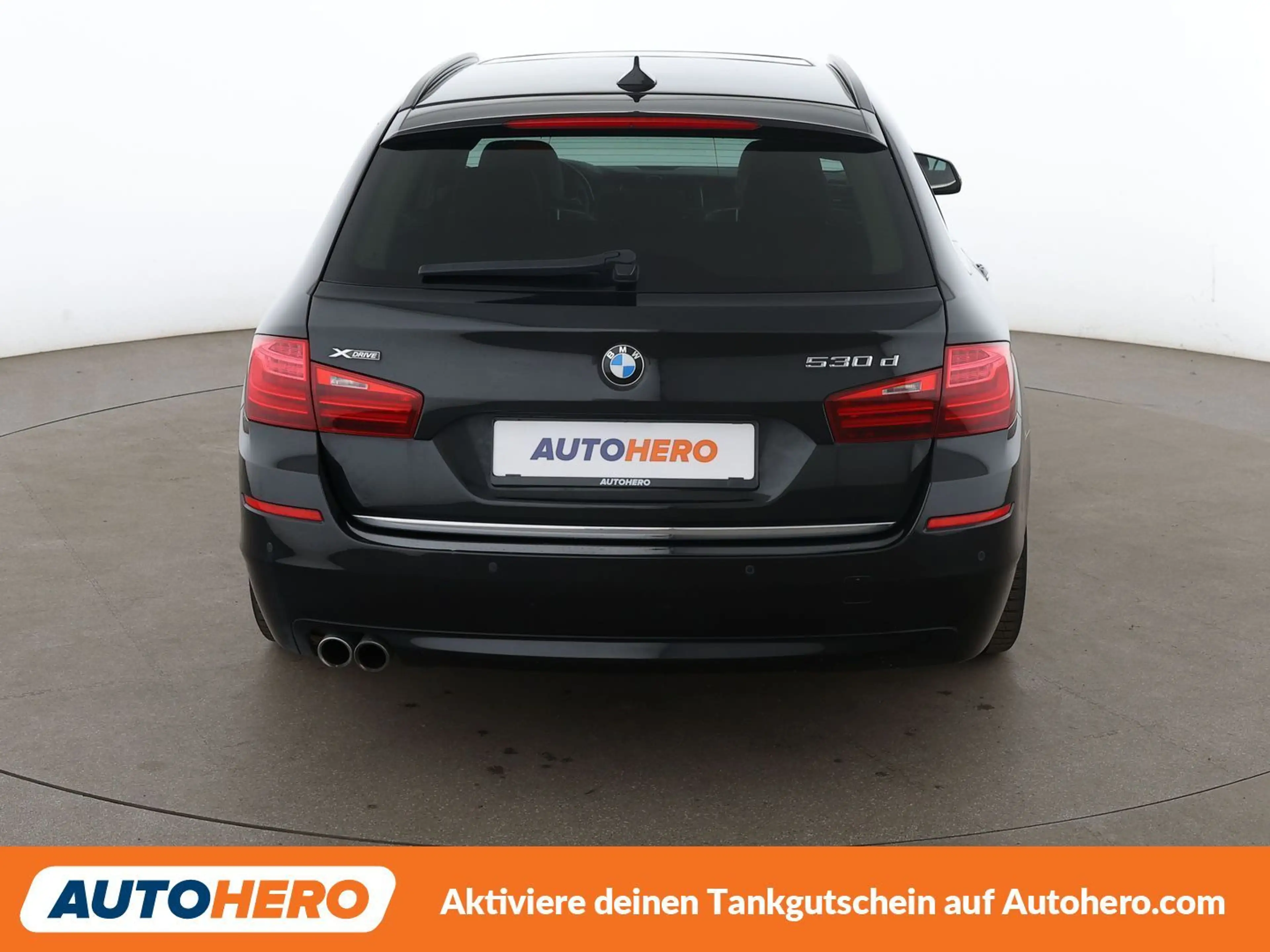BMW 530 530d xDrive Aut.*HUD*NAV*BI-XENON*PDC*SHZ*BT*PANO* — photo 5