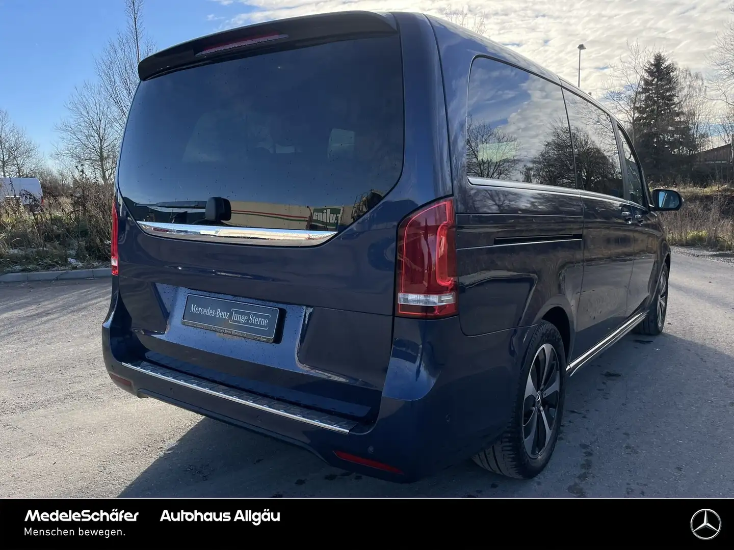 Mercedes-Benz EQV 300 EQV 300 AVANTGARDE Lang AIRMATIC SCHIEBEDACH 360 Blau - 2