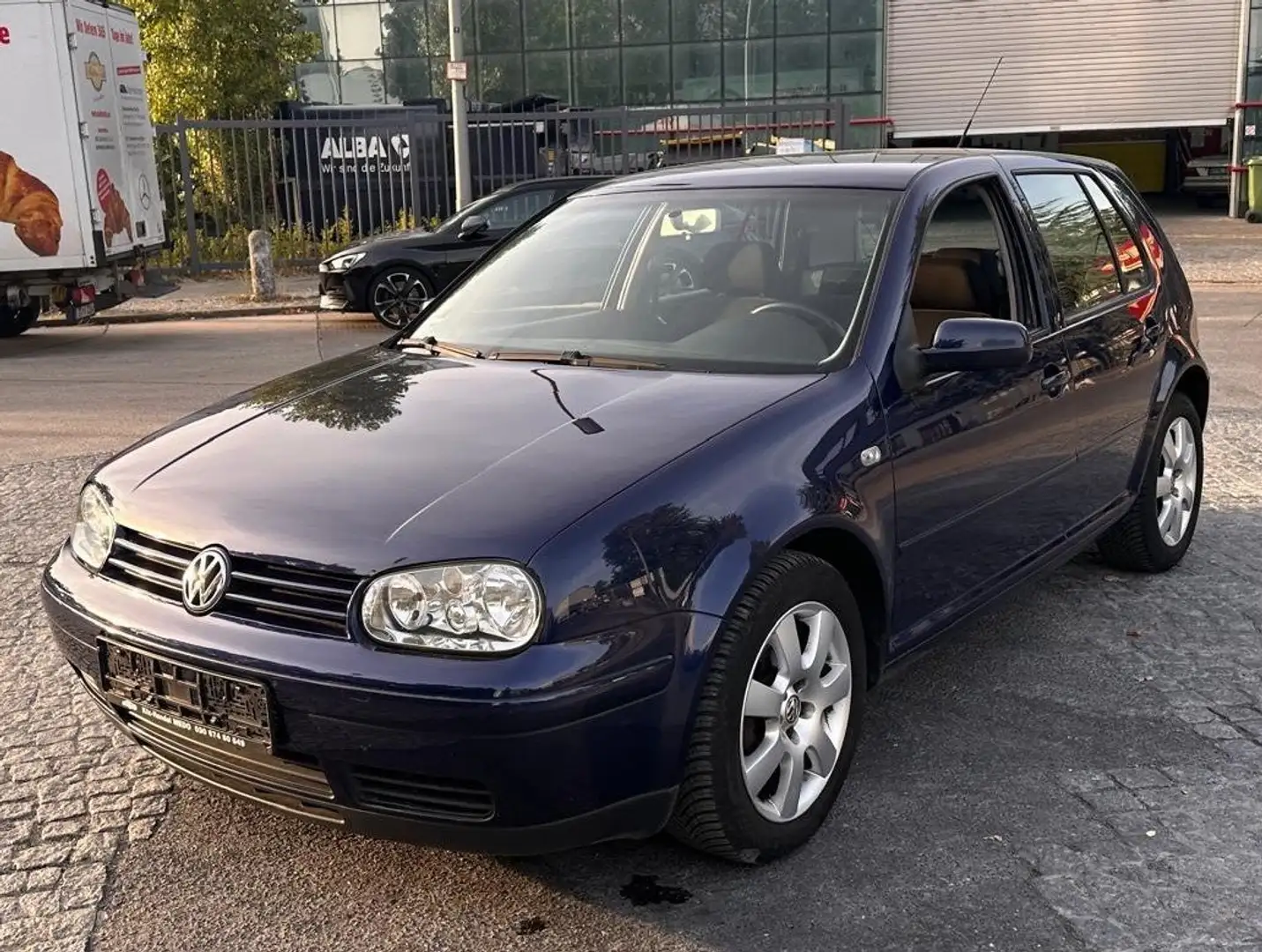 Volkswagen Golf 1.4 Blau - 1