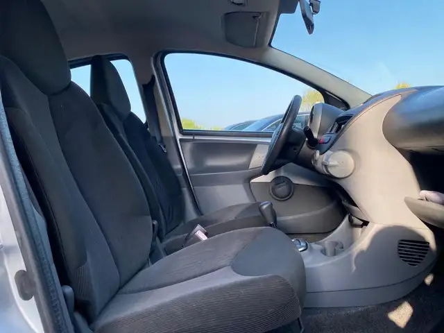 Citroen C1 view 9