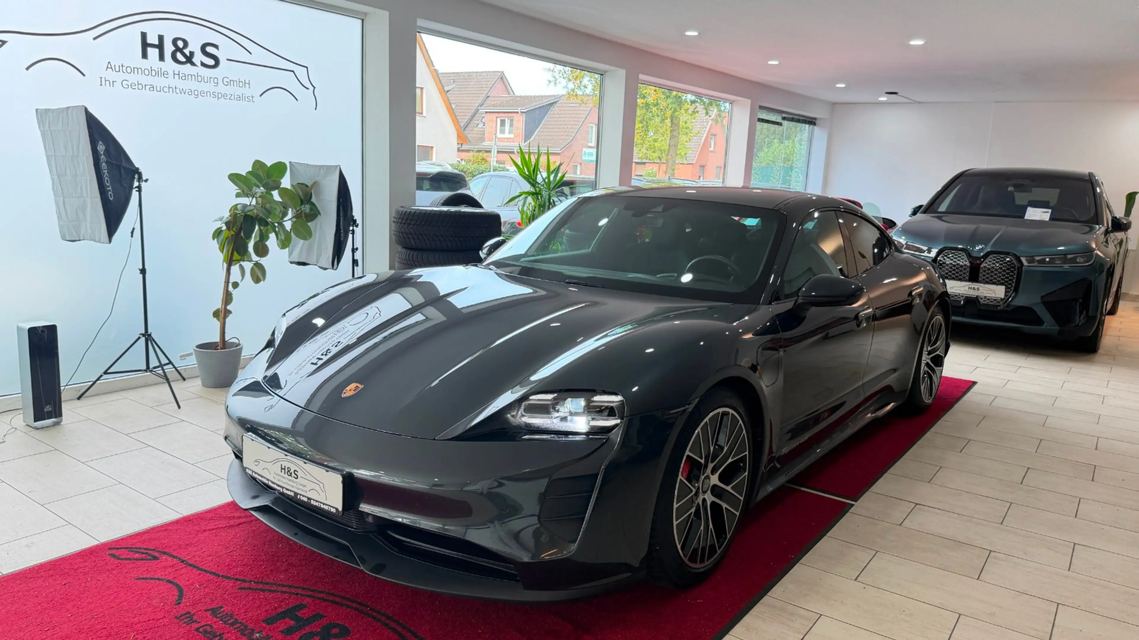 Porsche Taycan 4 S Approved — photo 3