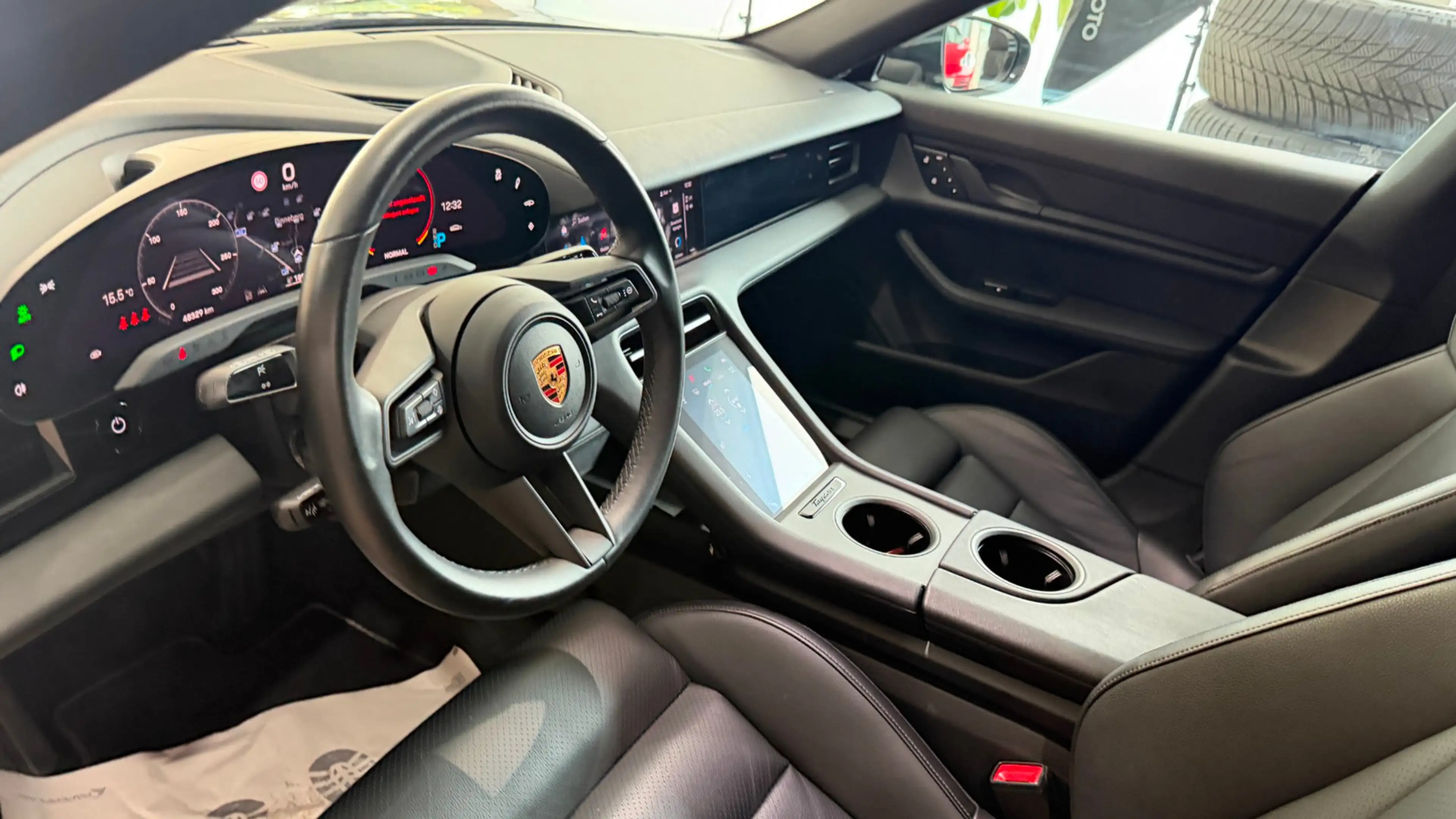 Porsche Taycan 4 S Approved — photo 12