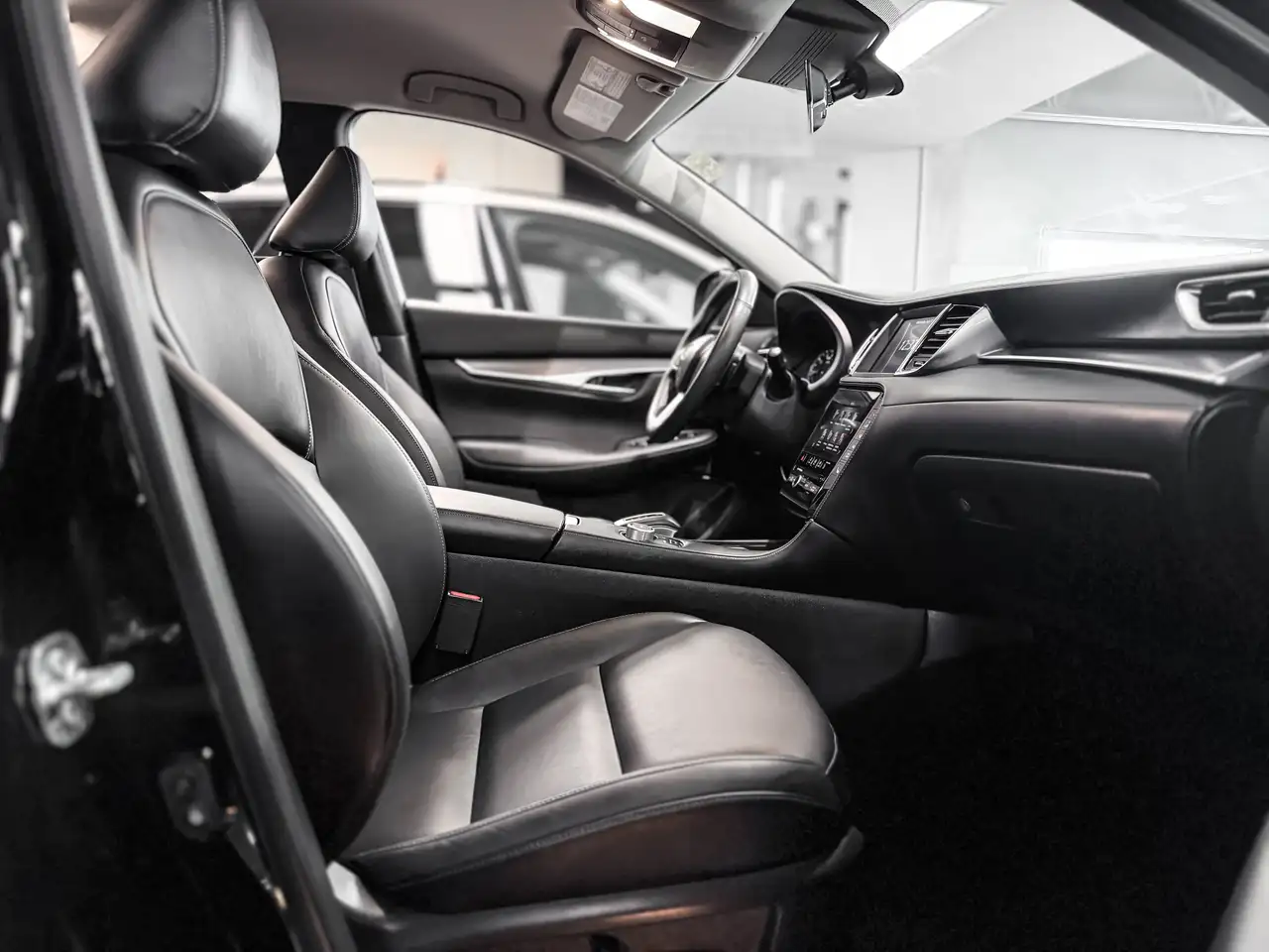 Infiniti QX50 снимка Infiniti QX50