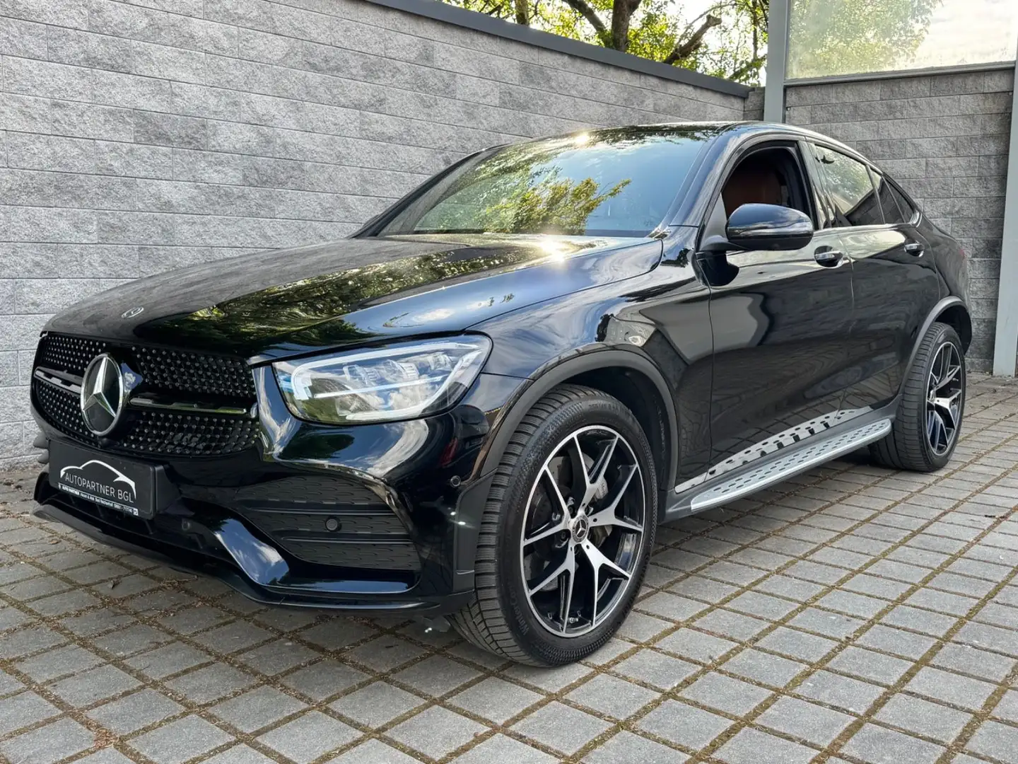 Mercedes-Benz GLC 400 d 4M Coupe AMG NightP. Soundsy. Schiebed. Noir - 1