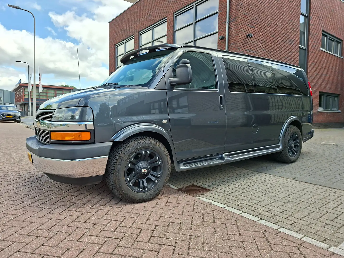 Chevrolet Express Express 2500 lpg Gri - 1