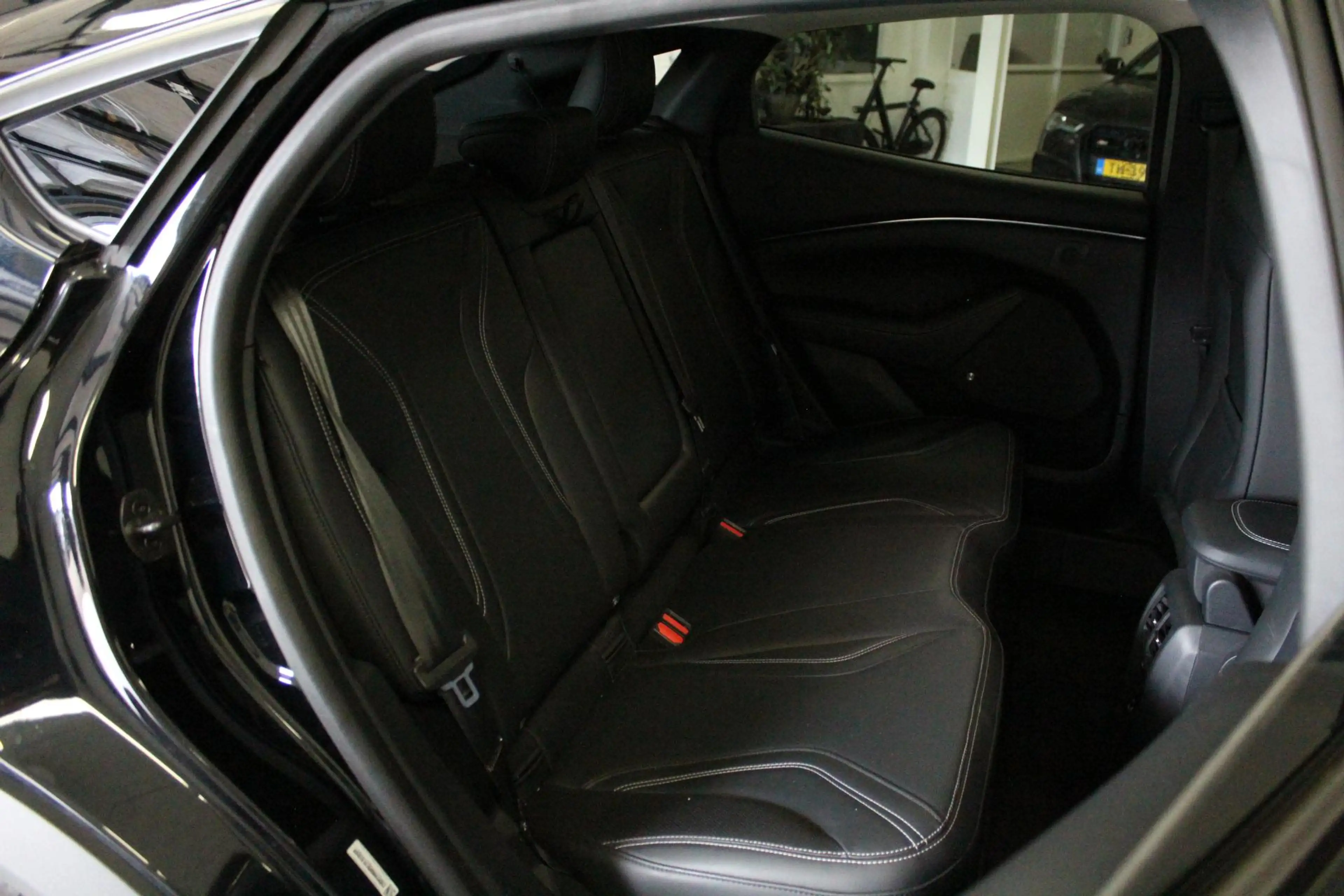 Ford Mustang Mach-E Extended RWD 98 kWh | CAMERA | DAB-RADIO | CLIMA | — photo 18