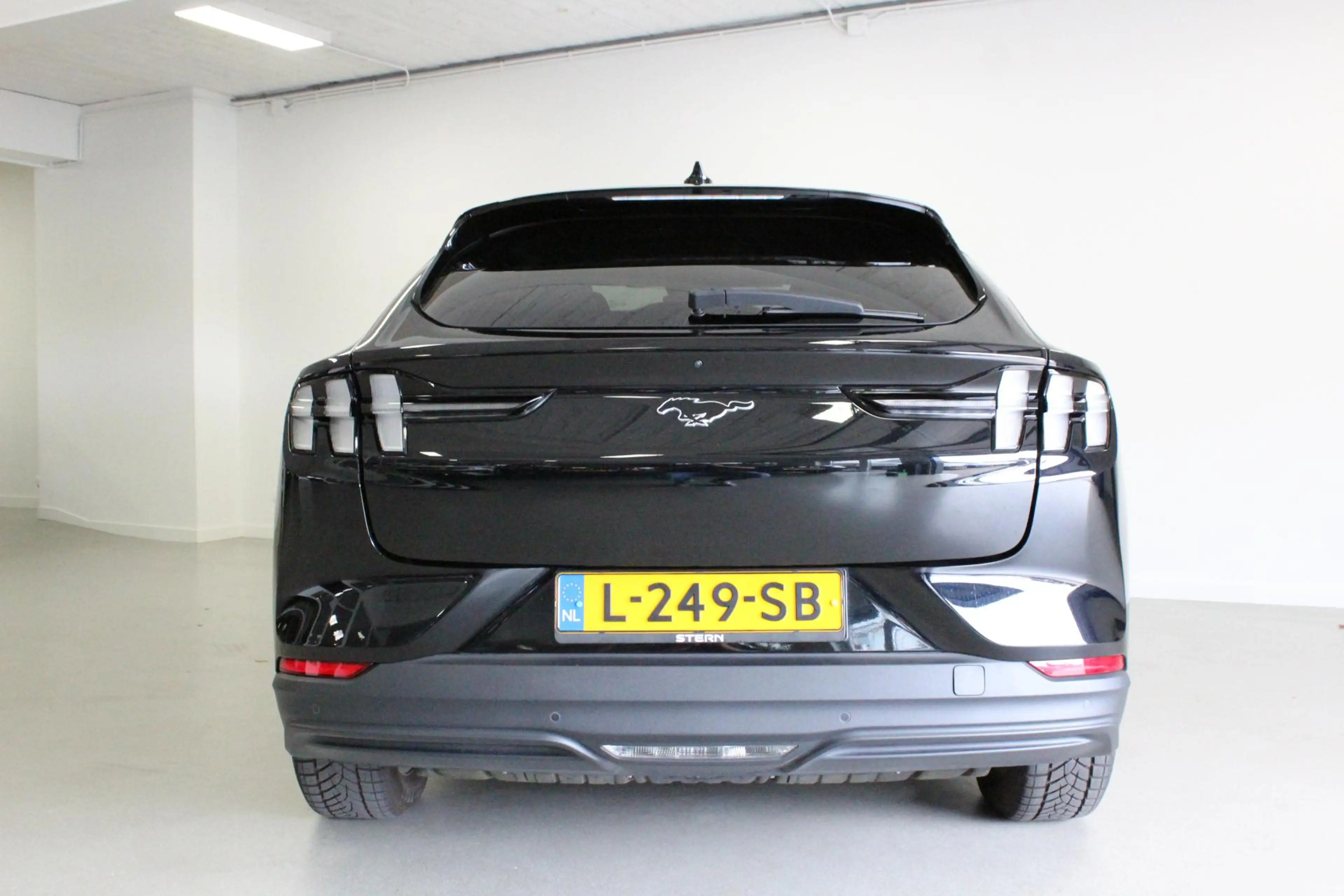 Ford Mustang Mach-E Extended RWD 98 kWh | CAMERA | DAB-RADIO | CLIMA | — photo 7