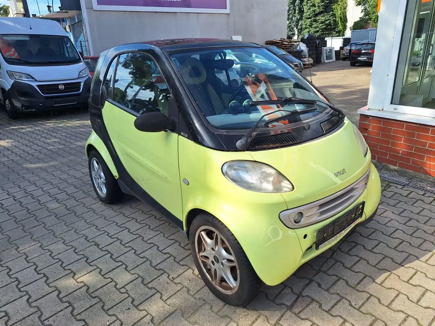 smart forTwo 0.8 cdi Pulse*Radio*Automatik* žuta - 1