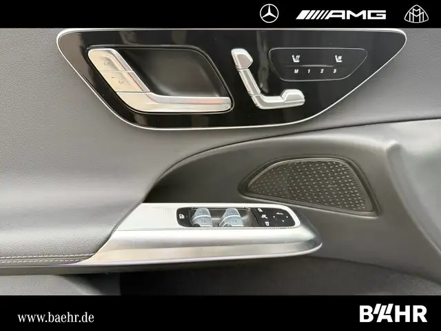 Mercedes-Benz E-Class view 14